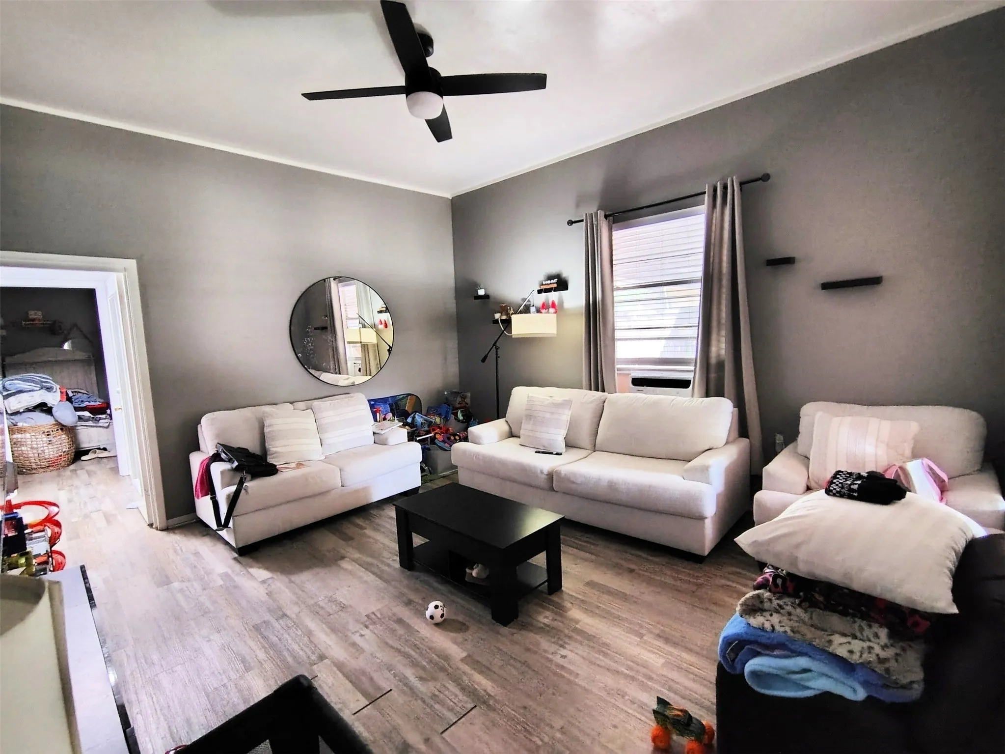 Single Family Residence For Sale in Dallas County , 516 & 518 S Glasgow Drive, Dallas, Texas 75223, 4 Bedroom, 3 Bathroom, Garage spaces, 2,025 Sqft, built in 1915, mls#21403386, Real Estate Agent in Dallas, Homes For Sale in Dallas county, Homes For Sale in Dallas, Realtor in Dallas Texas, Real Estate Brokerage Independent Realty Texas, Luminita Cordes Realtor