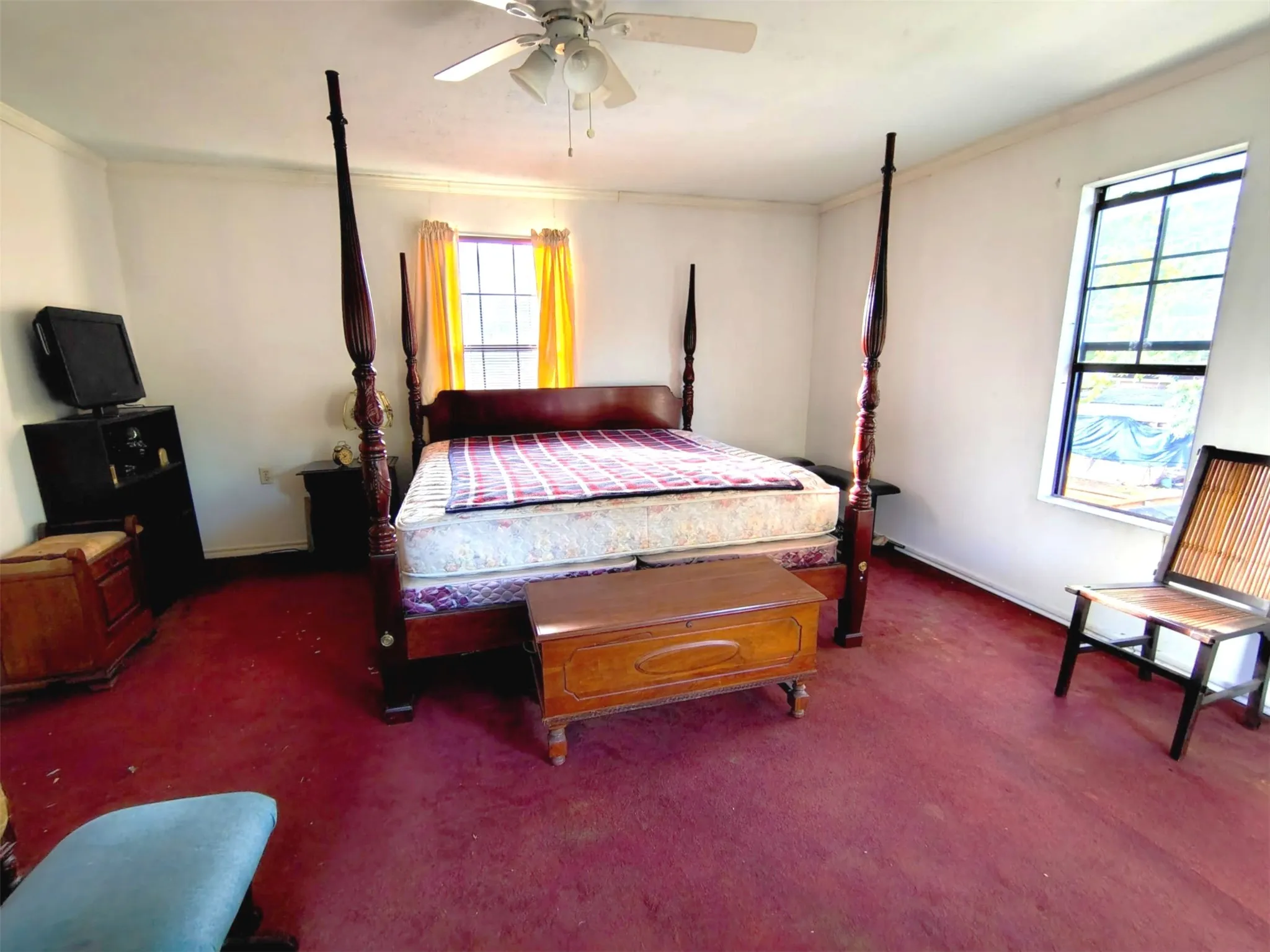 Single Family Residence For Sale in Dallas County , 516 & 518 S Glasgow Drive, Dallas, Texas 75223, 4 Bedroom, 3 Bathroom, Garage spaces, 2,025 Sqft, built in 1915, mls#21403386, Real Estate Agent in Dallas, Homes For Sale in Dallas county, Homes For Sale in Dallas, Realtor in Dallas Texas, Real Estate Brokerage Independent Realty Texas, Luminita Cordes Realtor