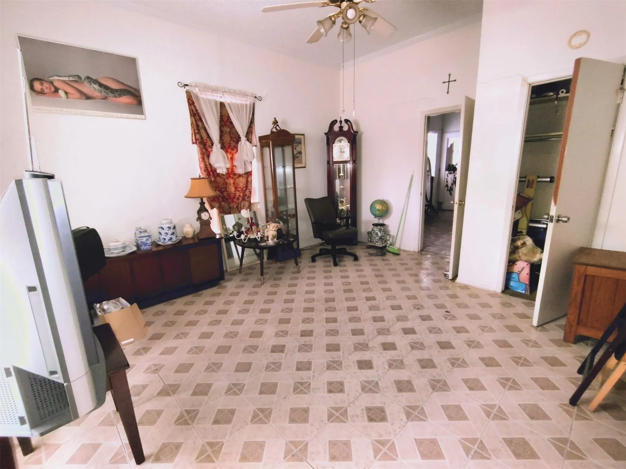 Single Family Residence For Sale in Dallas County , 516 & 518 S Glasgow Drive, Dallas, Texas 75223, 4 Bedroom, 3 Bathroom, Garage spaces, 2,025 Sqft, built in 1915, mls#21403386, Real Estate Agent in Dallas, Homes For Sale in Dallas county, Homes For Sale in Dallas, Realtor in Dallas Texas, Real Estate Brokerage Independent Realty Texas, Luminita Cordes Realtor
