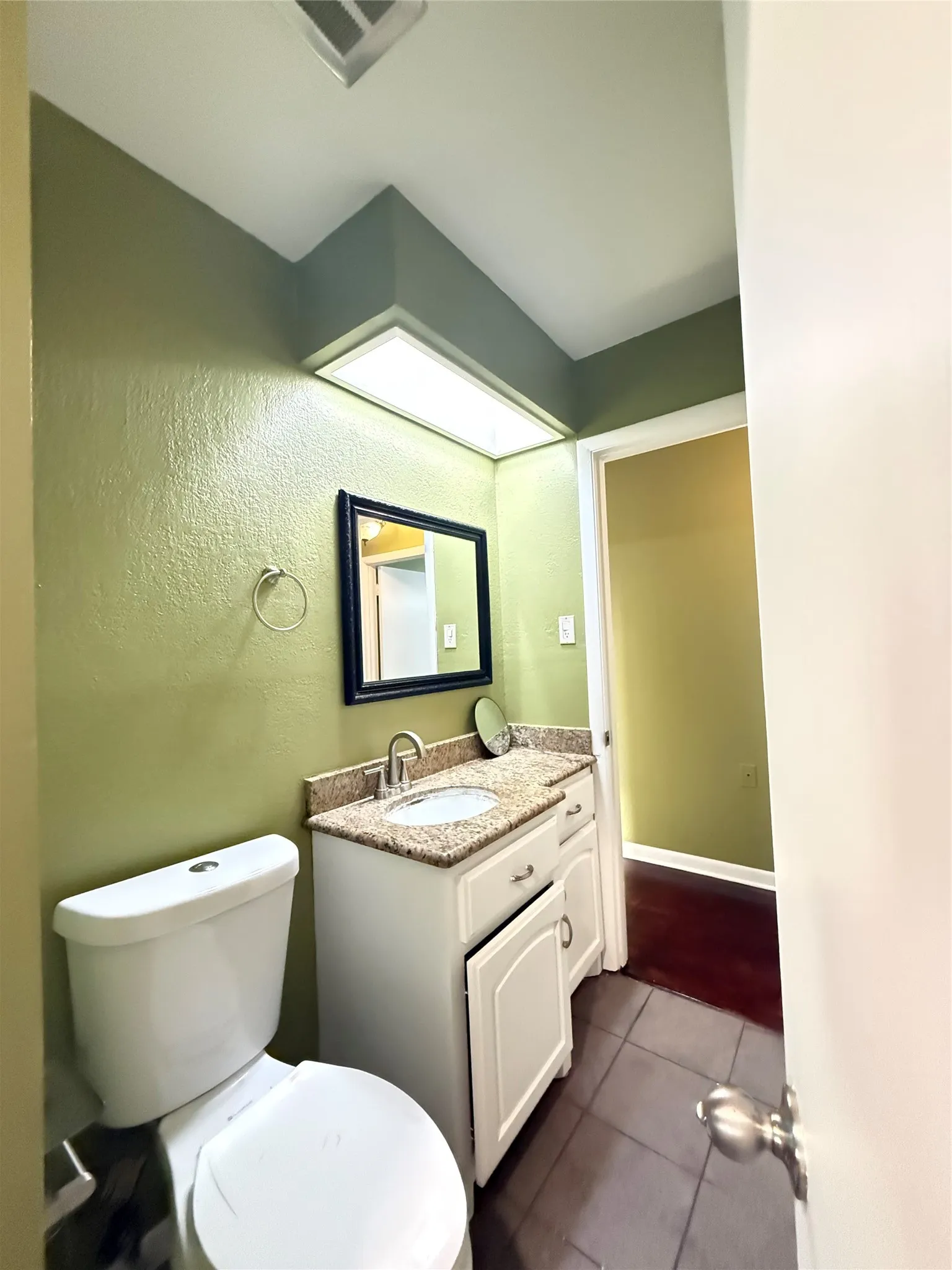 Single Family Residence For Rent in Dallas County , 2401 Patricia Lane, Garland, Texas 75041, 3 Bedroom, 2 Bathroom, 2 Garage spaces, 1,390 Sqft, built in 1959, mls#21403547, Real Estate Agent in Garland, Homes For Rent in Dallas county, Homes For Rent in Garland, Realtor in Garland Texas, Real Estate Brokerage Independent Realty Texas, Luminita Cordes Realtor