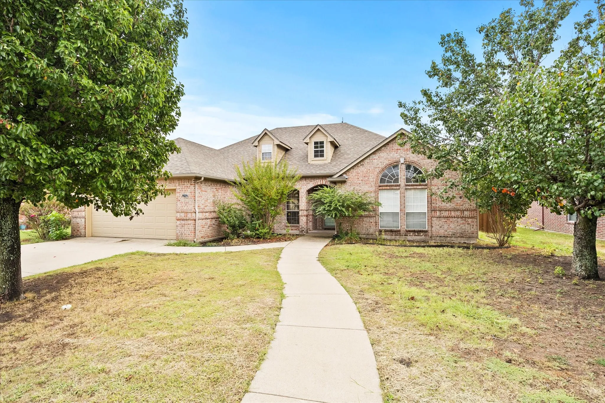 Single Family Residence For Sale in Hunt County , 2502 Hollon Drive, Caddo Mills, Texas 75135, 4 Bedroom, 2 Bathroom, 2 Garage spaces, 2,153 Sqft, built in 2002, mls#21393457, Real Estate Agent in Caddo Mills, Homes For Sale in Hunt county, Homes For Sale in Caddo Mills, Realtor in Caddo Mills Texas, Real Estate Brokerage Independent Realty Texas, Luminita Cordes Realtor
