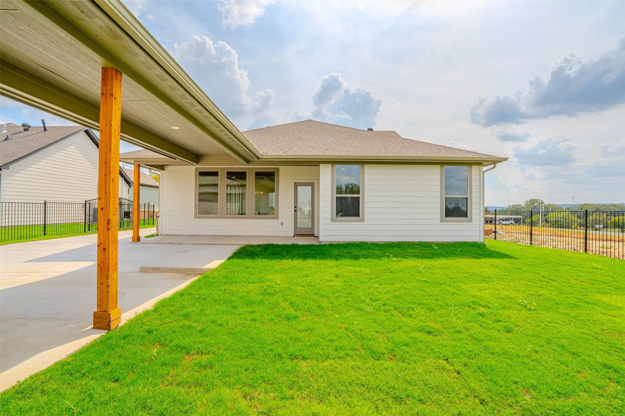 Single Family Residence For Sale in Bosque County , 106 K Street, Meridian, Texas 76665, 3 Bedroom, 3 Bathroom, 2 Garage spaces, 1,873 Sqft, built in 2026, mls#21402260, Real Estate Agent in Meridian, Homes For Sale in Bosque county, Homes For Sale in Meridian, Realtor in Meridian Texas, Real Estate Brokerage Independent Realty Texas, Luminita Cordes Realtor