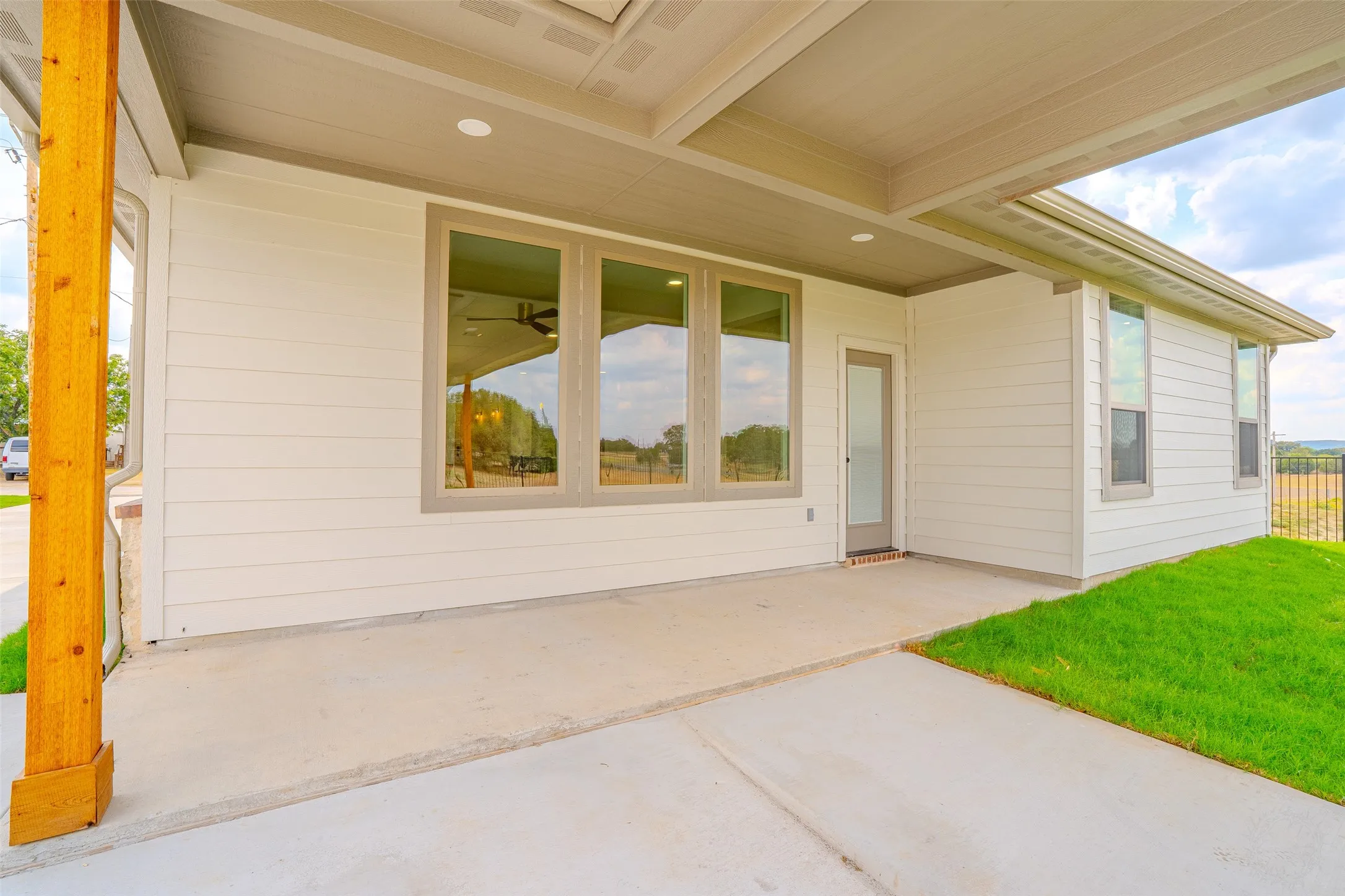 Single Family Residence For Sale in Bosque County , 106 K Street, Meridian, Texas 76665, 3 Bedroom, 3 Bathroom, 2 Garage spaces, 1,873 Sqft, built in 2026, mls#21402260, Real Estate Agent in Meridian, Homes For Sale in Bosque county, Homes For Sale in Meridian, Realtor in Meridian Texas, Real Estate Brokerage Independent Realty Texas, Luminita Cordes Realtor