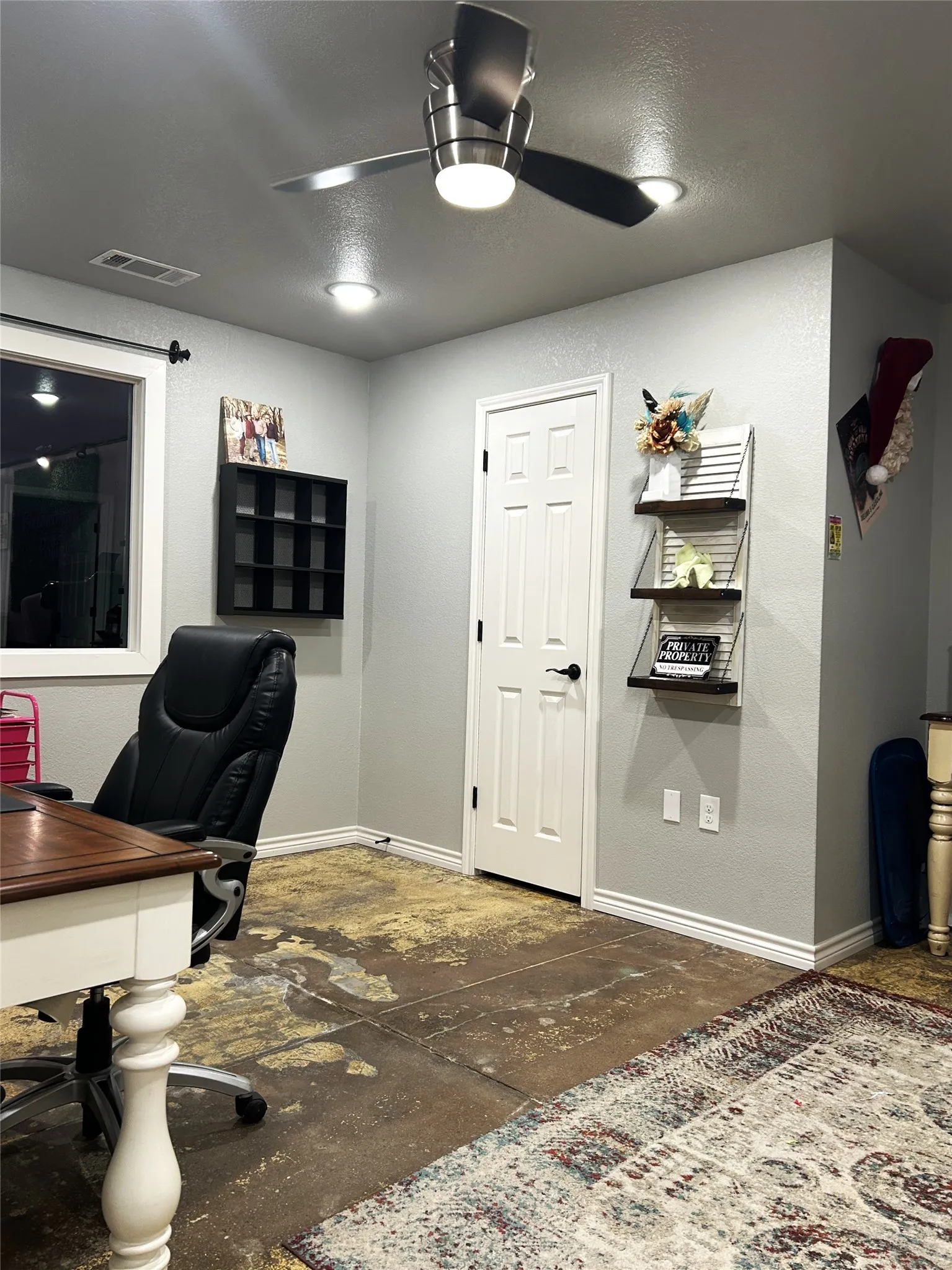 Retail For Rent in Johnson County , 304 E Criner Street, Grandview, Texas 76050, 0, 0, Garage spaces, 0 Sqft, built in 1930, mls#21403563, Real Estate Agent in Grandview, Homes For Rent in Johnson county, Homes For Rent in Grandview, Realtor in Grandview Texas, Real Estate Brokerage Independent Realty Texas, Luminita Cordes Realtor