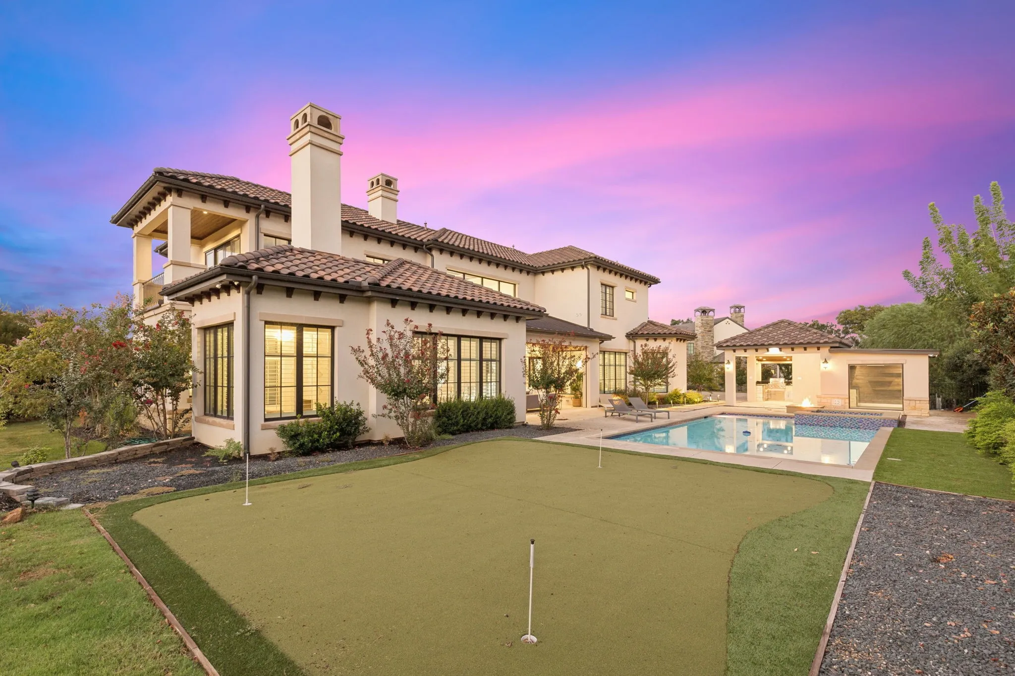 Great View of Putting Green and Pool area