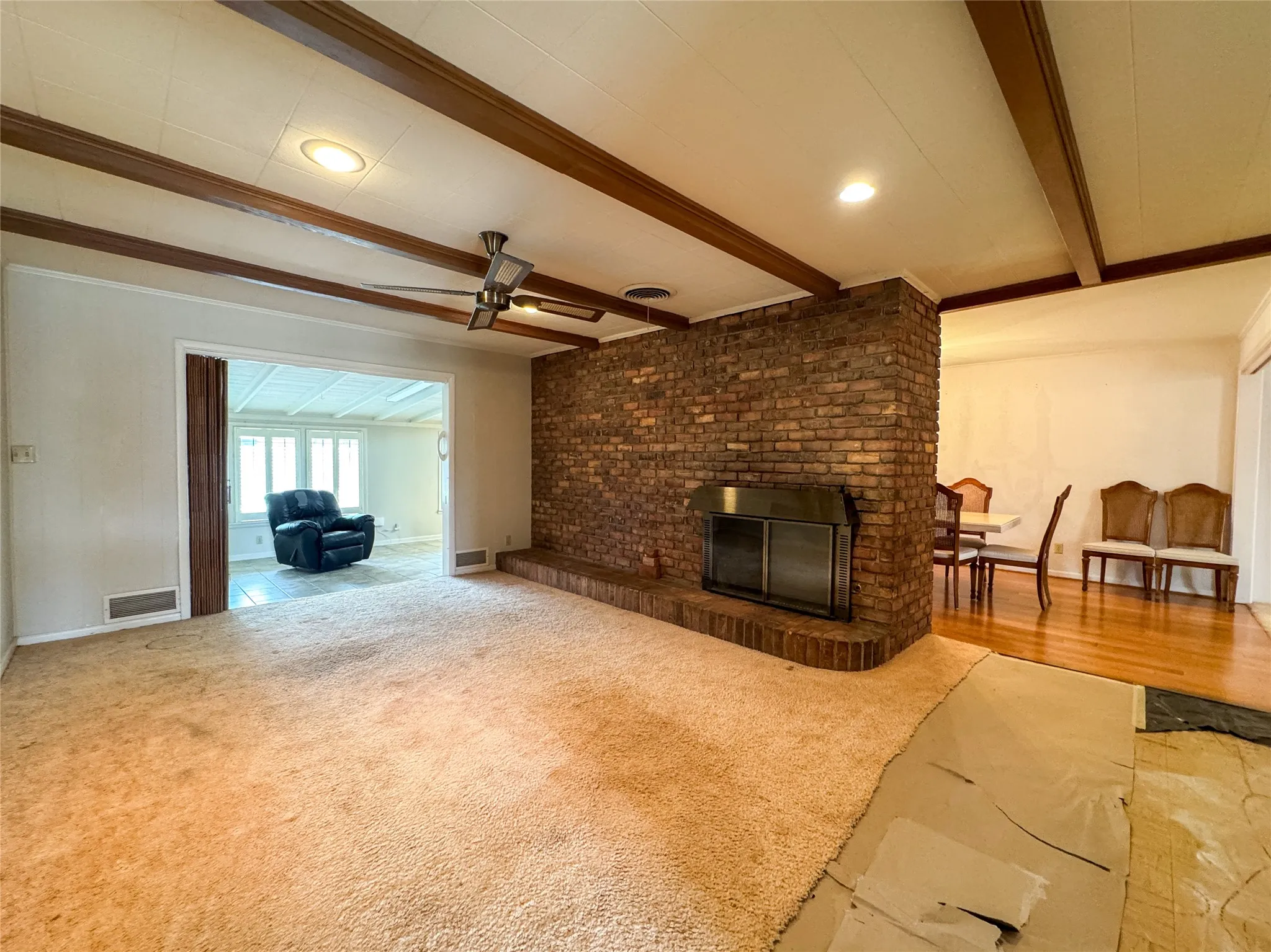 Single Family Residence For Sale in Haskell County , 1601 N Avenue F, Haskell, Texas 79521, 5 Bedroom, 4 Bathroom, 3 Garage spaces, 3,366 Sqft, built in 1958, mls#21362694, Real Estate Agent in Haskell, Homes For Sale in Haskell county, Homes For Sale in Haskell, Realtor in Haskell Texas, Real Estate Brokerage Independent Realty Texas, Luminita Cordes Realtor