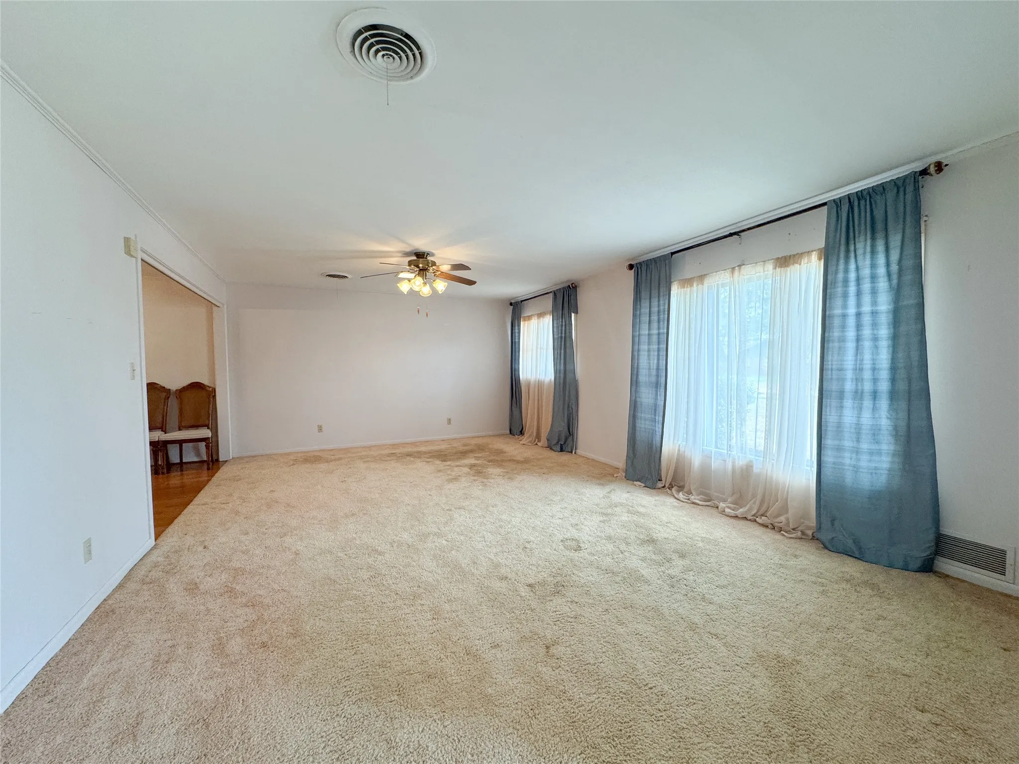 Single Family Residence For Sale in Haskell County , 1601 N Avenue F, Haskell, Texas 79521, 5 Bedroom, 4 Bathroom, 3 Garage spaces, 3,366 Sqft, built in 1958, mls#21362694, Real Estate Agent in Haskell, Homes For Sale in Haskell county, Homes For Sale in Haskell, Realtor in Haskell Texas, Real Estate Brokerage Independent Realty Texas, Luminita Cordes Realtor