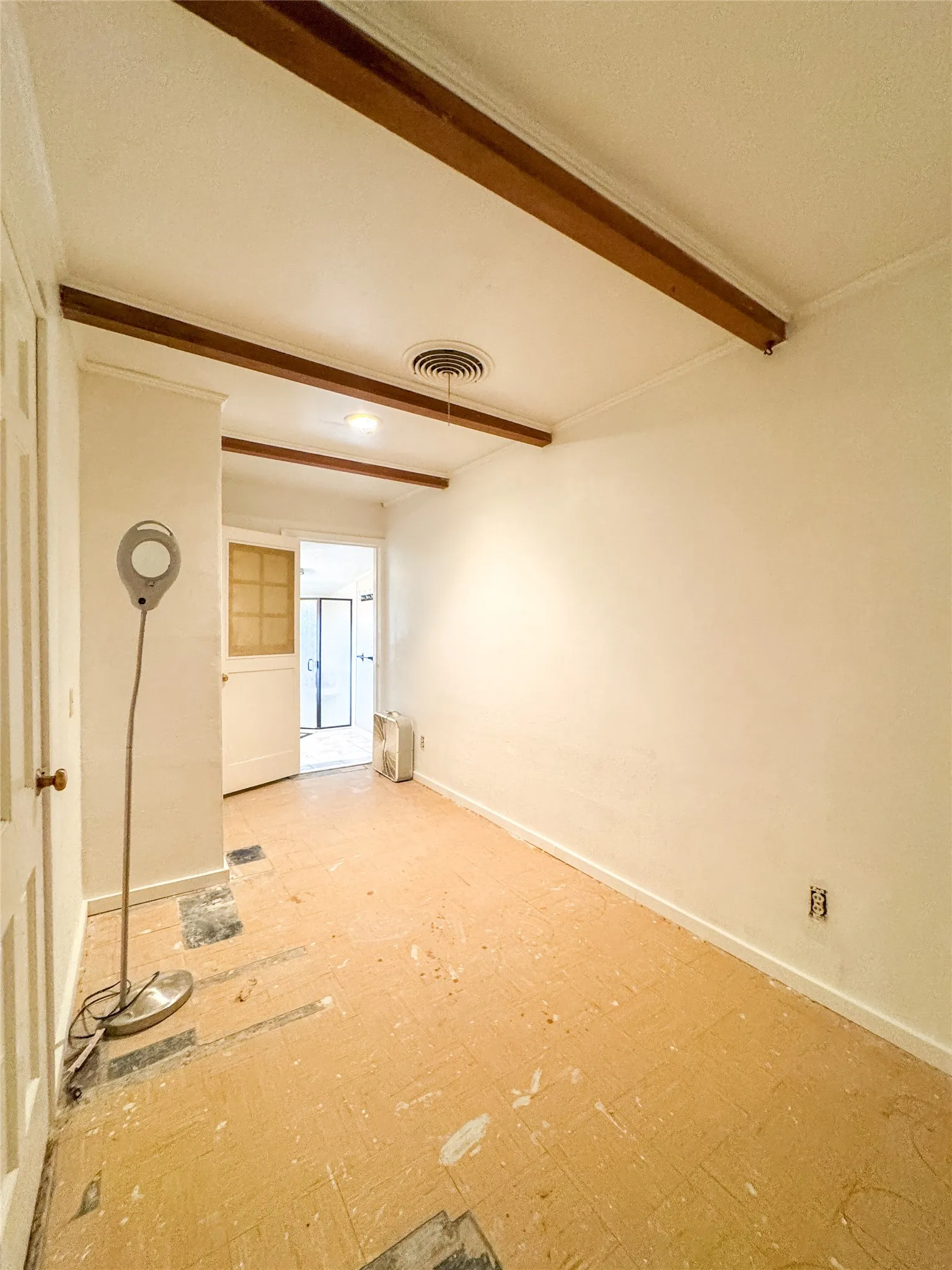 Single Family Residence For Sale in Haskell County , 1601 N Avenue F, Haskell, Texas 79521, 5 Bedroom, 4 Bathroom, 3 Garage spaces, 3,366 Sqft, built in 1958, mls#21362694, Real Estate Agent in Haskell, Homes For Sale in Haskell county, Homes For Sale in Haskell, Realtor in Haskell Texas, Real Estate Brokerage Independent Realty Texas, Luminita Cordes Realtor