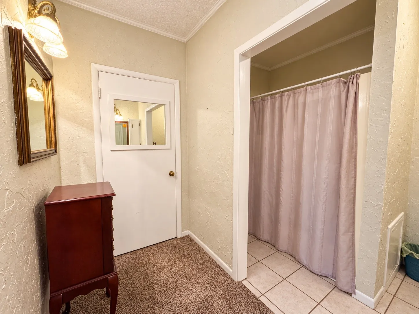 Single Family Residence For Sale in Haskell County , 1601 N Avenue F, Haskell, Texas 79521, 5 Bedroom, 4 Bathroom, 3 Garage spaces, 3,366 Sqft, built in 1958, mls#21362694, Real Estate Agent in Haskell, Homes For Sale in Haskell county, Homes For Sale in Haskell, Realtor in Haskell Texas, Real Estate Brokerage Independent Realty Texas, Luminita Cordes Realtor