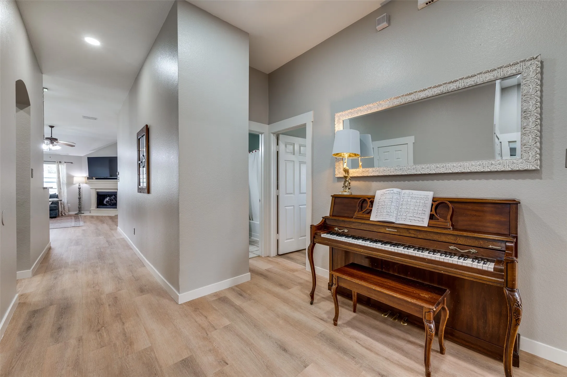 Single Family Residence For Sale in Collin County , 2820 Saddlebred Trail, Celina, Texas 75009, 4 Bedroom, 2 Bathroom, 2 Garage spaces, 1,941 Sqft, built in 2004, mls#21403560, Real Estate Agent in Celina, Homes For Sale in Collin county, Homes For Sale in Celina, Realtor in Celina Texas, Real Estate Brokerage Independent Realty Texas, Luminita Cordes Realtor