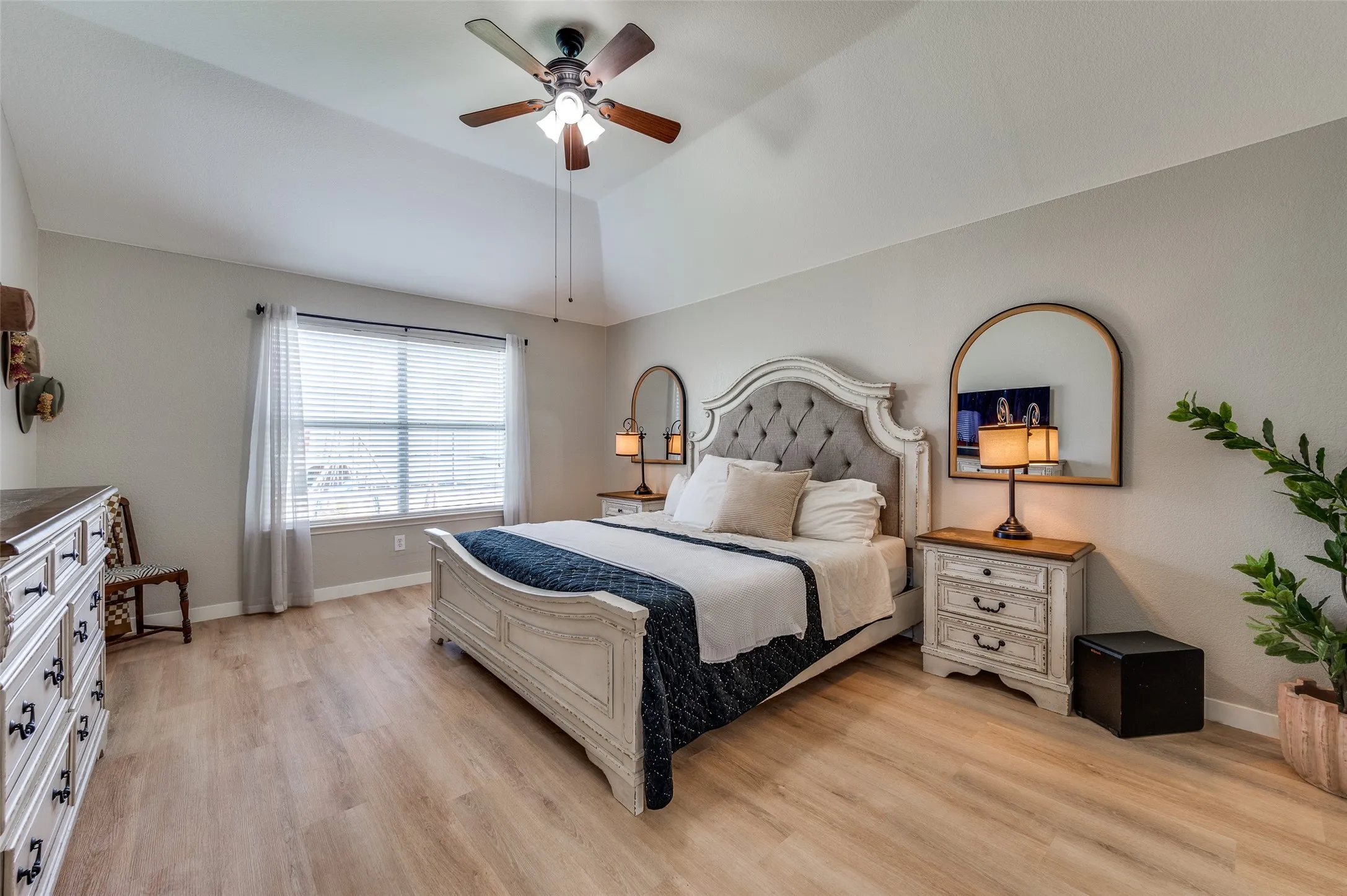 Single Family Residence For Sale in Collin County , 2820 Saddlebred Trail, Celina, Texas 75009, 4 Bedroom, 2 Bathroom, 2 Garage spaces, 1,941 Sqft, built in 2004, mls#21403560, Real Estate Agent in Celina, Homes For Sale in Collin county, Homes For Sale in Celina, Realtor in Celina Texas, Real Estate Brokerage Independent Realty Texas, Luminita Cordes Realtor