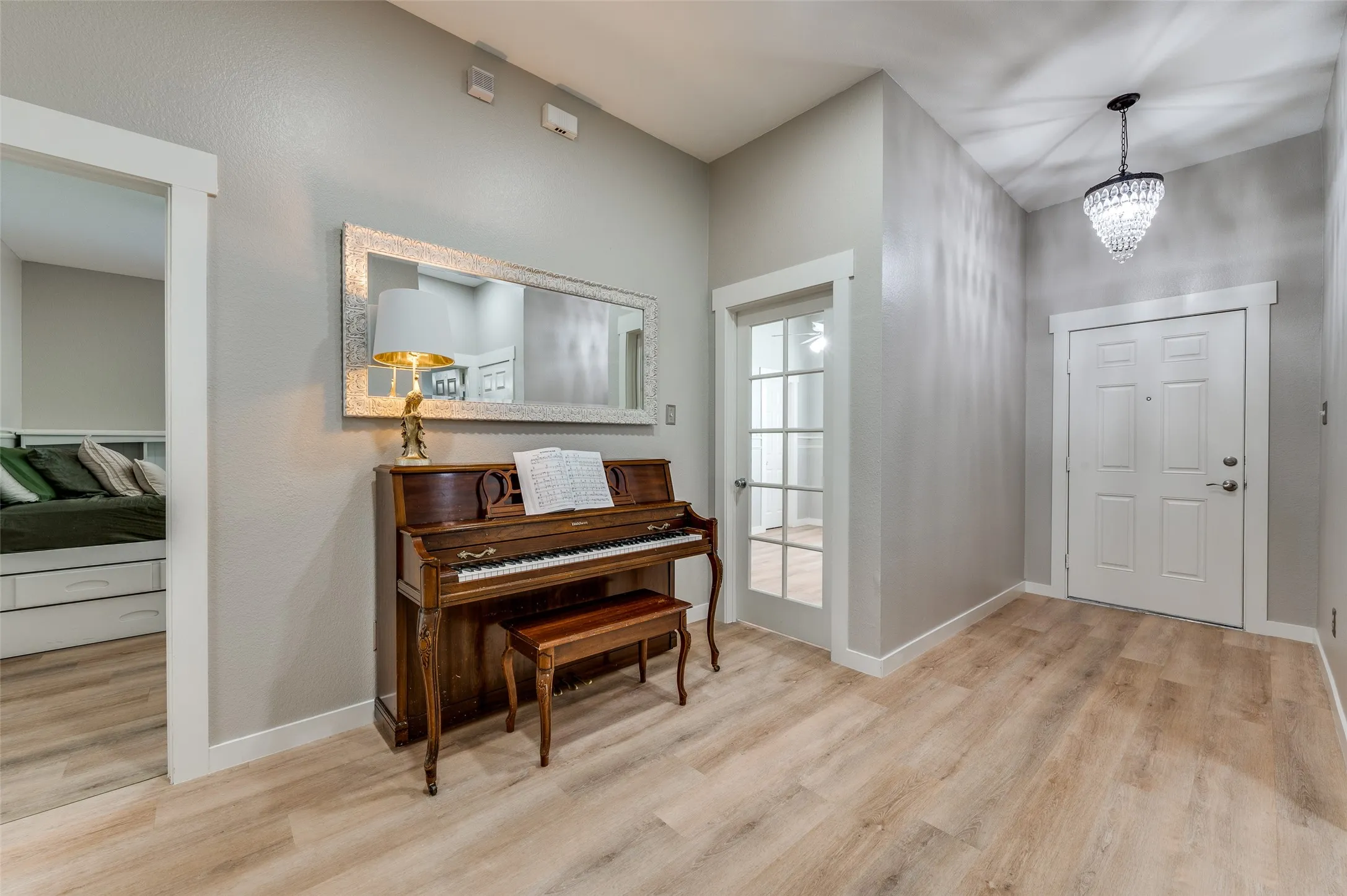 Single Family Residence For Sale in Collin County , 2820 Saddlebred Trail, Celina, Texas 75009, 4 Bedroom, 2 Bathroom, 2 Garage spaces, 1,941 Sqft, built in 2004, mls#21403560, Real Estate Agent in Celina, Homes For Sale in Collin county, Homes For Sale in Celina, Realtor in Celina Texas, Real Estate Brokerage Independent Realty Texas, Luminita Cordes Realtor