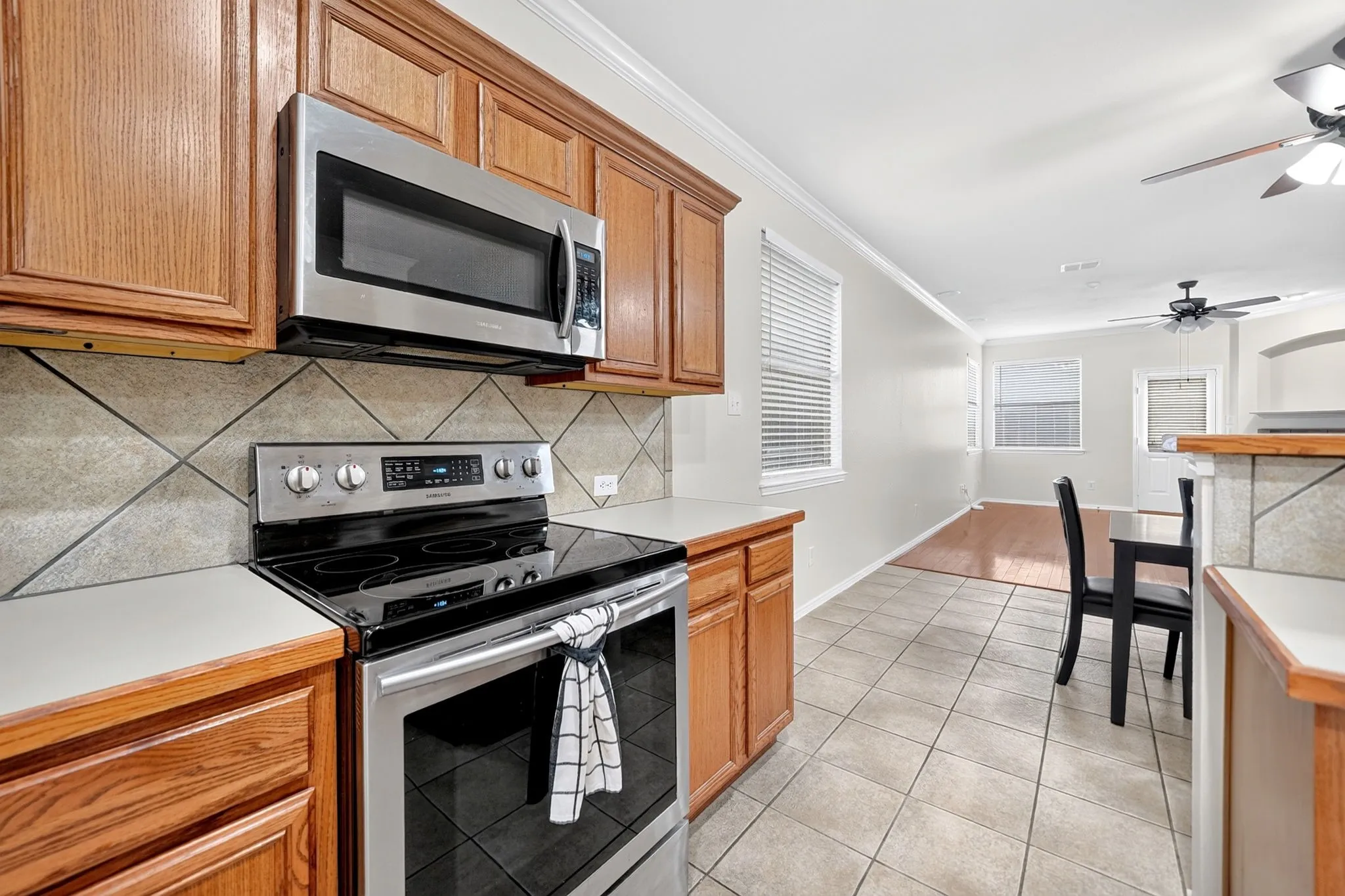 Single Family Residence For Sale in Dallas County , 10601 Augusta Lane, Rowlett, Texas 75089, 4 Bedroom, 2 Bathroom, 2 Garage spaces, 2,097 Sqft, built in 2000, mls#21396688, Real Estate Agent in Rowlett, Homes For Sale in Dallas county, Homes For Sale in Rowlett, Realtor in Rowlett Texas, Real Estate Brokerage Independent Realty Texas, Luminita Cordes Realtor