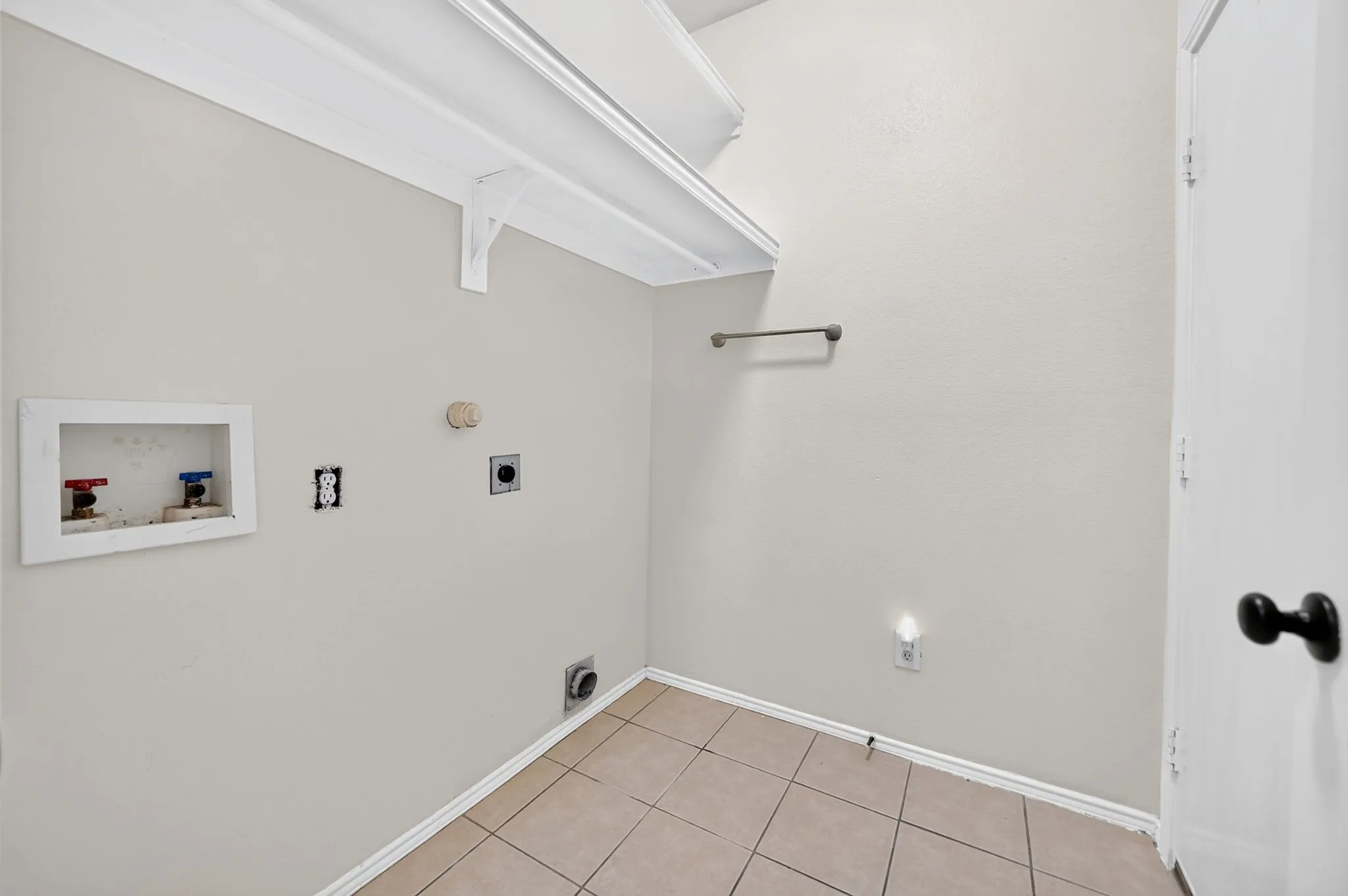 Single Family Residence For Sale in Dallas County , 10601 Augusta Lane, Rowlett, Texas 75089, 4 Bedroom, 2 Bathroom, 2 Garage spaces, 2,097 Sqft, built in 2000, mls#21396688, Real Estate Agent in Rowlett, Homes For Sale in Dallas county, Homes For Sale in Rowlett, Realtor in Rowlett Texas, Real Estate Brokerage Independent Realty Texas, Luminita Cordes Realtor
