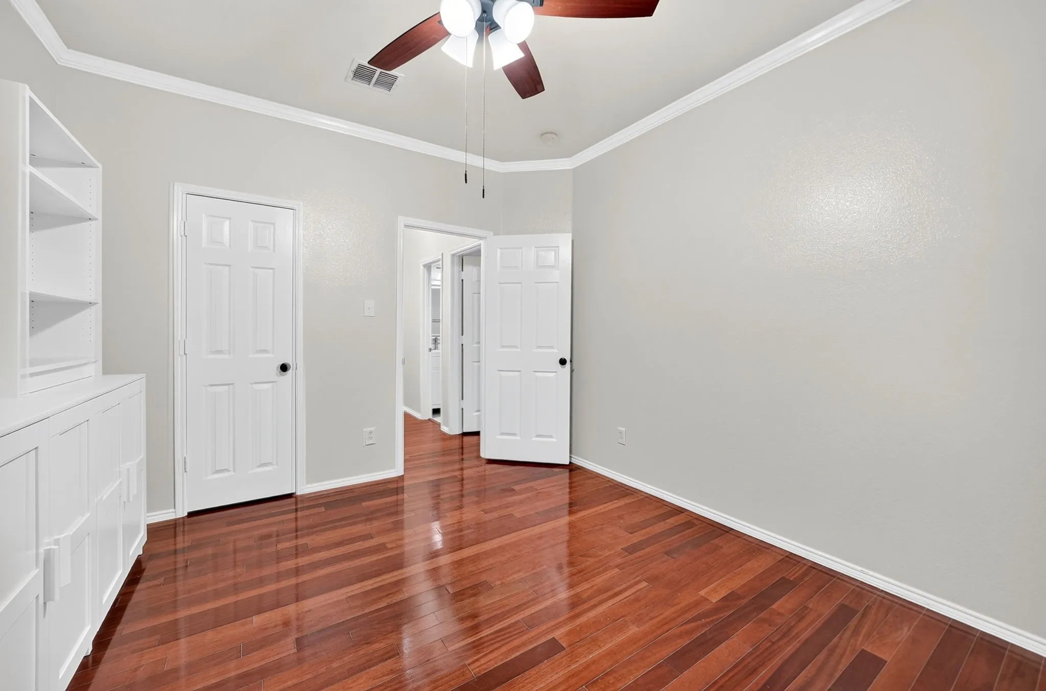 Single Family Residence For Sale in Dallas County , 10601 Augusta Lane, Rowlett, Texas 75089, 4 Bedroom, 2 Bathroom, 2 Garage spaces, 2,097 Sqft, built in 2000, mls#21396688, Real Estate Agent in Rowlett, Homes For Sale in Dallas county, Homes For Sale in Rowlett, Realtor in Rowlett Texas, Real Estate Brokerage Independent Realty Texas, Luminita Cordes Realtor