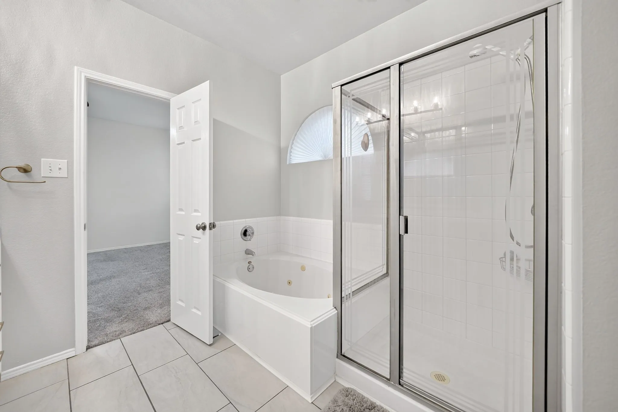 Single Family Residence For Sale in Dallas County , 10601 Augusta Lane, Rowlett, Texas 75089, 4 Bedroom, 2 Bathroom, 2 Garage spaces, 2,097 Sqft, built in 2000, mls#21396688, Real Estate Agent in Rowlett, Homes For Sale in Dallas county, Homes For Sale in Rowlett, Realtor in Rowlett Texas, Real Estate Brokerage Independent Realty Texas, Luminita Cordes Realtor