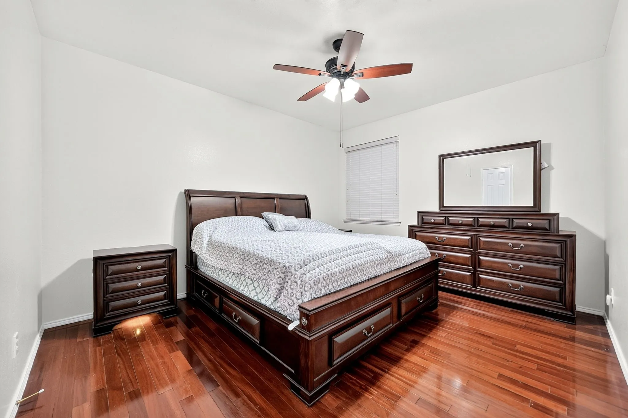Single Family Residence For Sale in Dallas County , 10601 Augusta Lane, Rowlett, Texas 75089, 4 Bedroom, 2 Bathroom, 2 Garage spaces, 2,097 Sqft, built in 2000, mls#21396688, Real Estate Agent in Rowlett, Homes For Sale in Dallas county, Homes For Sale in Rowlett, Realtor in Rowlett Texas, Real Estate Brokerage Independent Realty Texas, Luminita Cordes Realtor