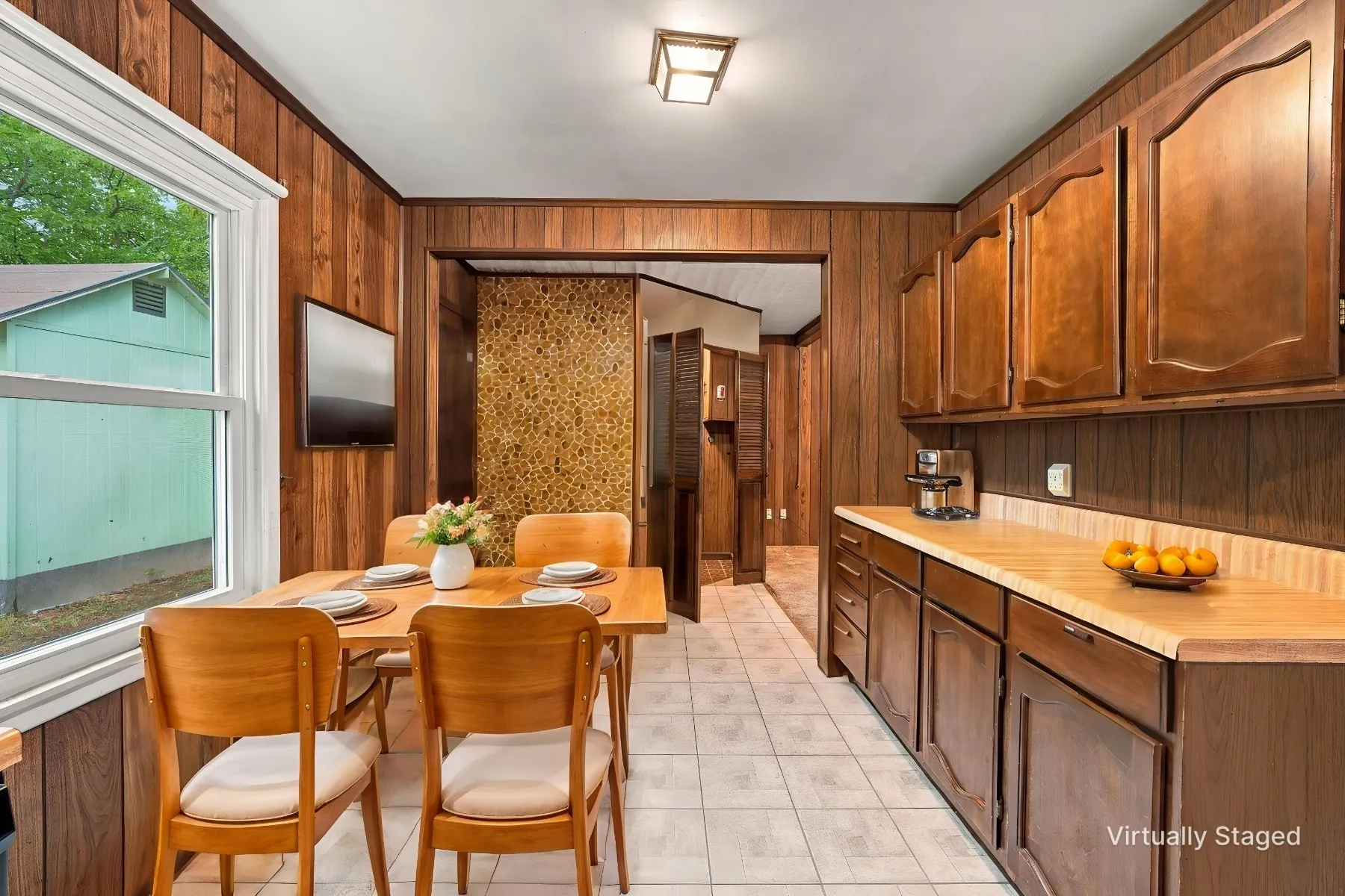 Single Family Residence For Sale in Mc Lennan County , 1806 Rambler Drive, Waco, Texas 76710, 3 Bedroom, 2 Bathroom, Garage spaces, 1,400 Sqft, built in 1957, mls#21403570, Real Estate Agent in Waco, Homes For Sale in Mc Lennan county, Homes For Sale in Waco, Realtor in Waco Texas, Real Estate Brokerage Independent Realty Texas, Luminita Cordes Realtor