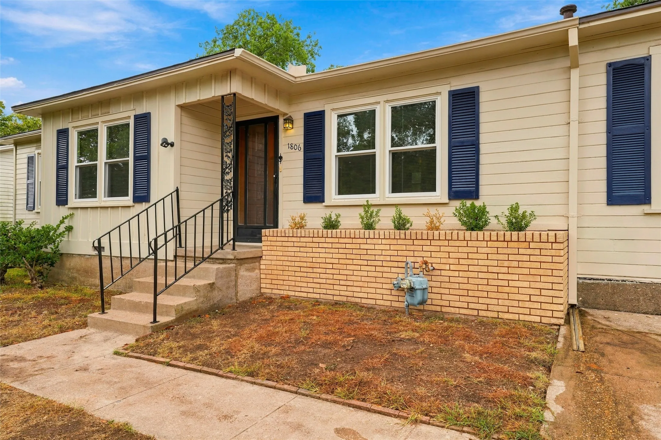 Single Family Residence For Sale in Mc Lennan County , 1806 Rambler Drive, Waco, Texas 76710, 3 Bedroom, 2 Bathroom, Garage spaces, 1,400 Sqft, built in 1957, mls#21403570, Real Estate Agent in Waco, Homes For Sale in Mc Lennan county, Homes For Sale in Waco, Realtor in Waco Texas, Real Estate Brokerage Independent Realty Texas, Luminita Cordes Realtor