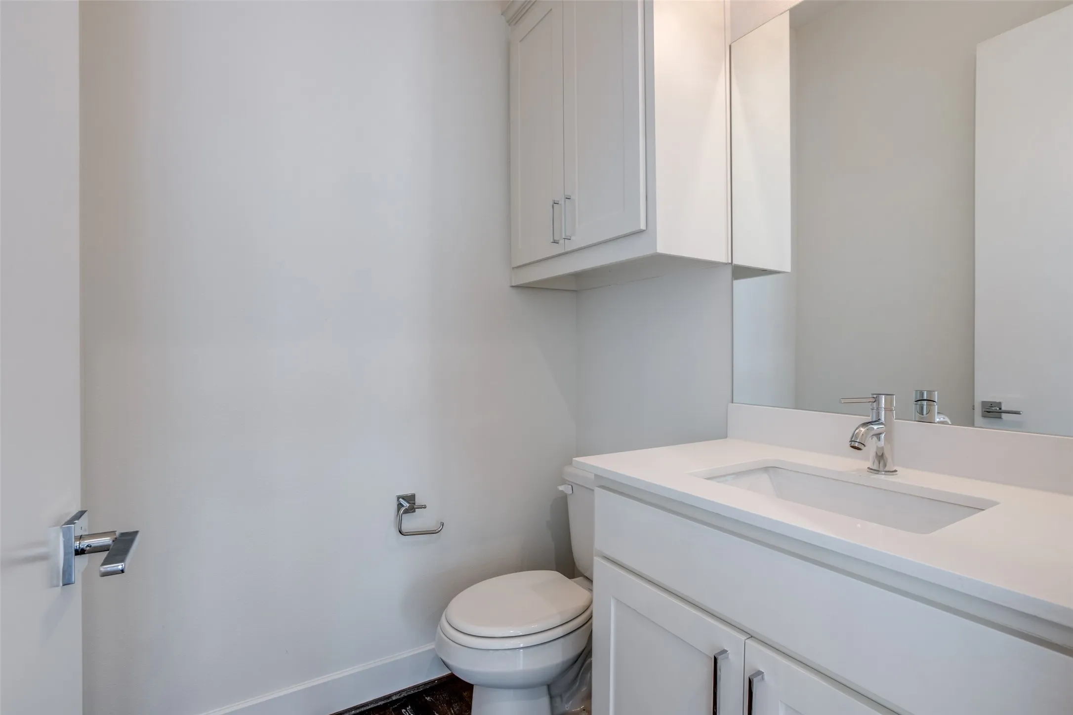 Townhouse For Rent in Dallas County , 2215 Moser Avenue 102, Dallas, Texas 75206, 2 Bedroom, 3 Bathroom, 2 Garage spaces, 1,476 Sqft, built in 2018, mls#21403582, Real Estate Agent in Dallas, Homes For Rent in Dallas county, Homes For Rent in Dallas, Realtor in Dallas Texas, Real Estate Brokerage Independent Realty Texas, Luminita Cordes Realtor
