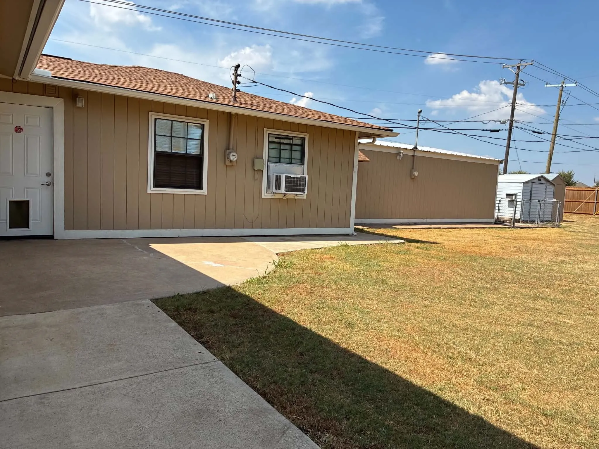 Single Family Residence For Sale in Tarrant County , 3701 Bluebell Drive, Everman, Texas 76140, 3 Bedroom, 2 Bathroom, 2 Garage spaces, 1,504 Sqft, built in 1964, mls#21394890, Real Estate Agent in Everman, Homes For Sale in Tarrant county, Homes For Sale in Everman, Realtor in Everman Texas, Real Estate Brokerage Independent Realty Texas, Luminita Cordes Realtor