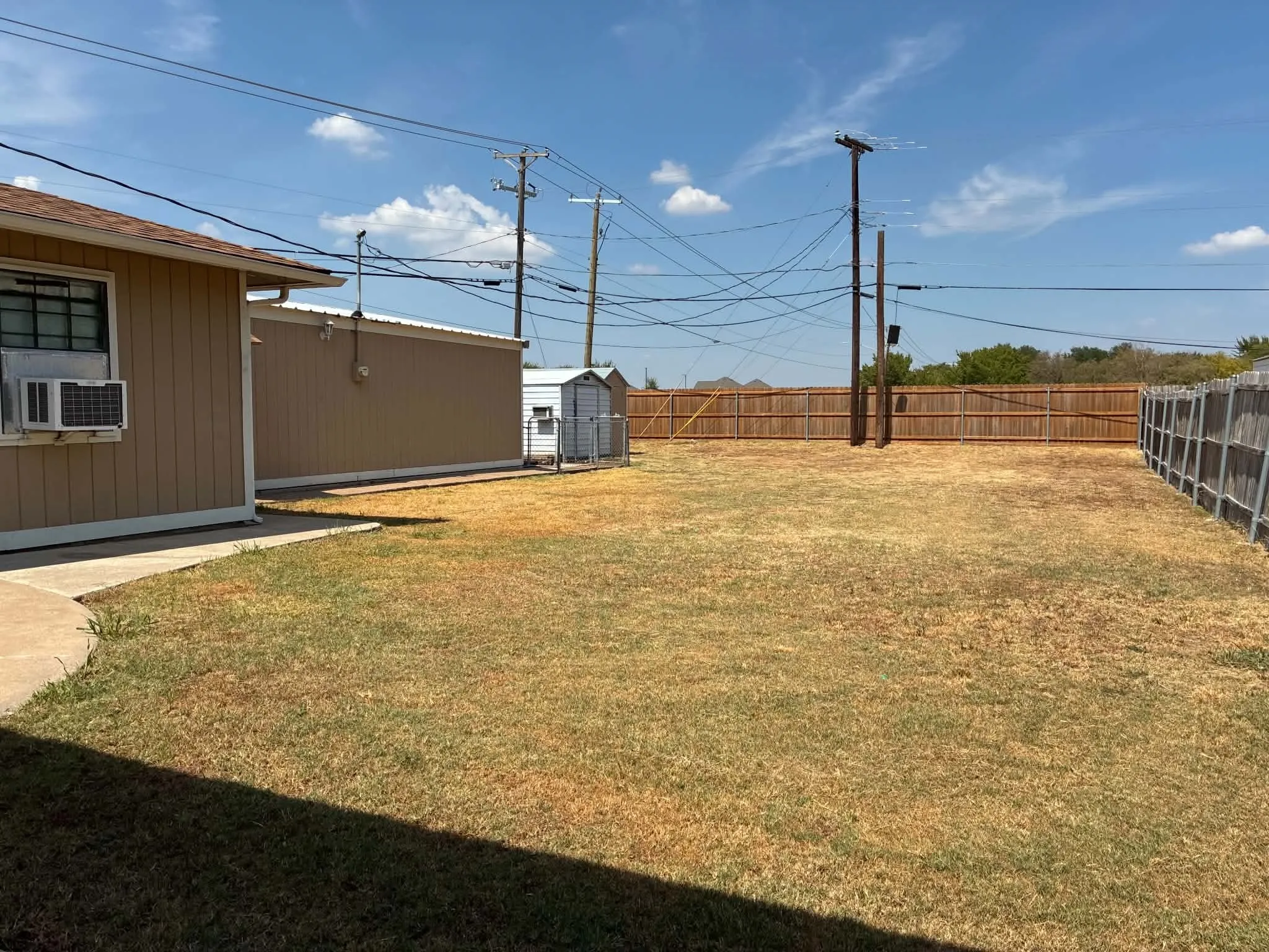 Single Family Residence For Sale in Tarrant County , 3701 Bluebell Drive, Everman, Texas 76140, 3 Bedroom, 2 Bathroom, 2 Garage spaces, 1,504 Sqft, built in 1964, mls#21394890, Real Estate Agent in Everman, Homes For Sale in Tarrant county, Homes For Sale in Everman, Realtor in Everman Texas, Real Estate Brokerage Independent Realty Texas, Luminita Cordes Realtor