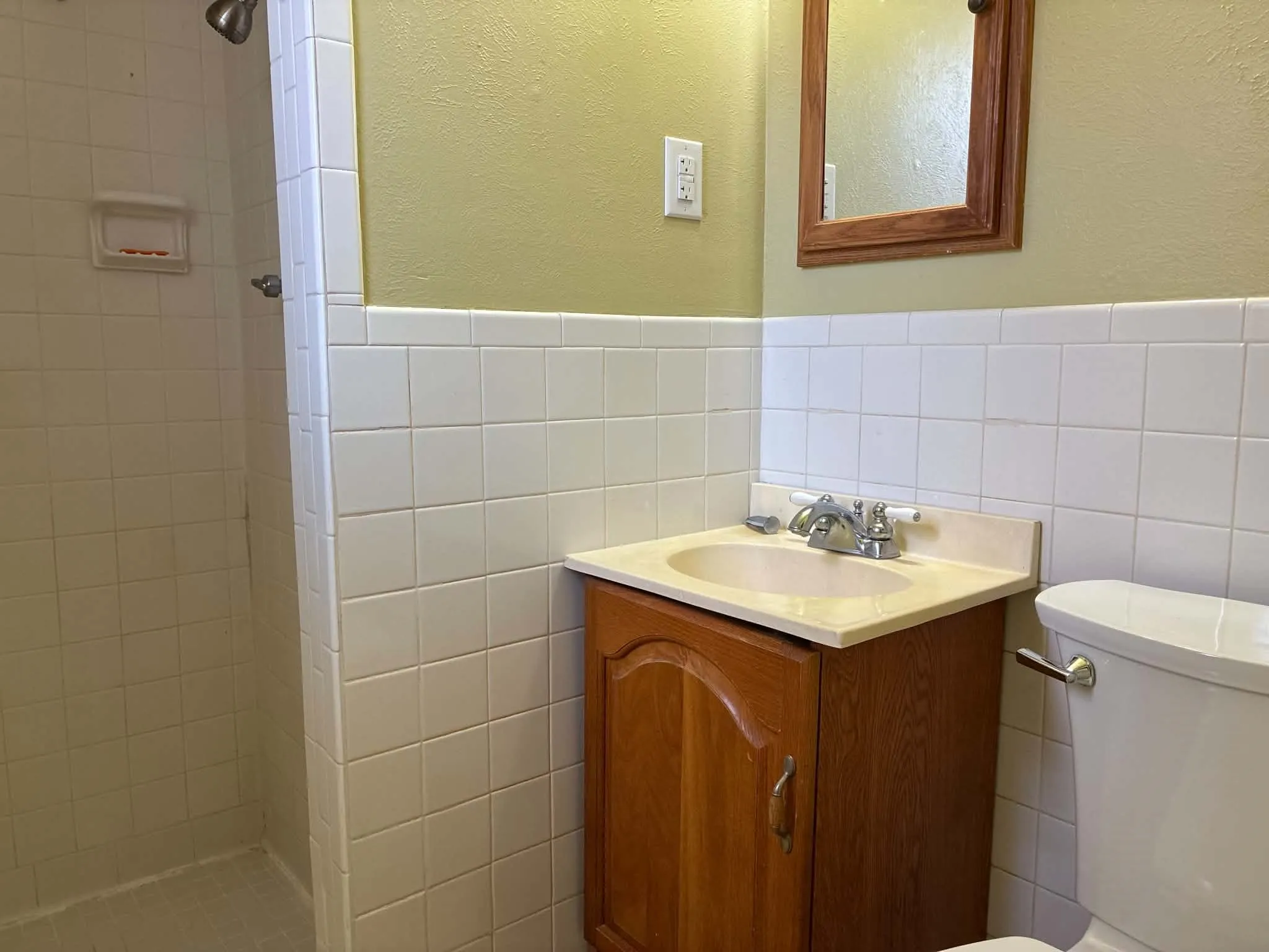Single Family Residence For Sale in Tarrant County , 3701 Bluebell Drive, Everman, Texas 76140, 3 Bedroom, 2 Bathroom, 2 Garage spaces, 1,504 Sqft, built in 1964, mls#21394890, Real Estate Agent in Everman, Homes For Sale in Tarrant county, Homes For Sale in Everman, Realtor in Everman Texas, Real Estate Brokerage Independent Realty Texas, Luminita Cordes Realtor