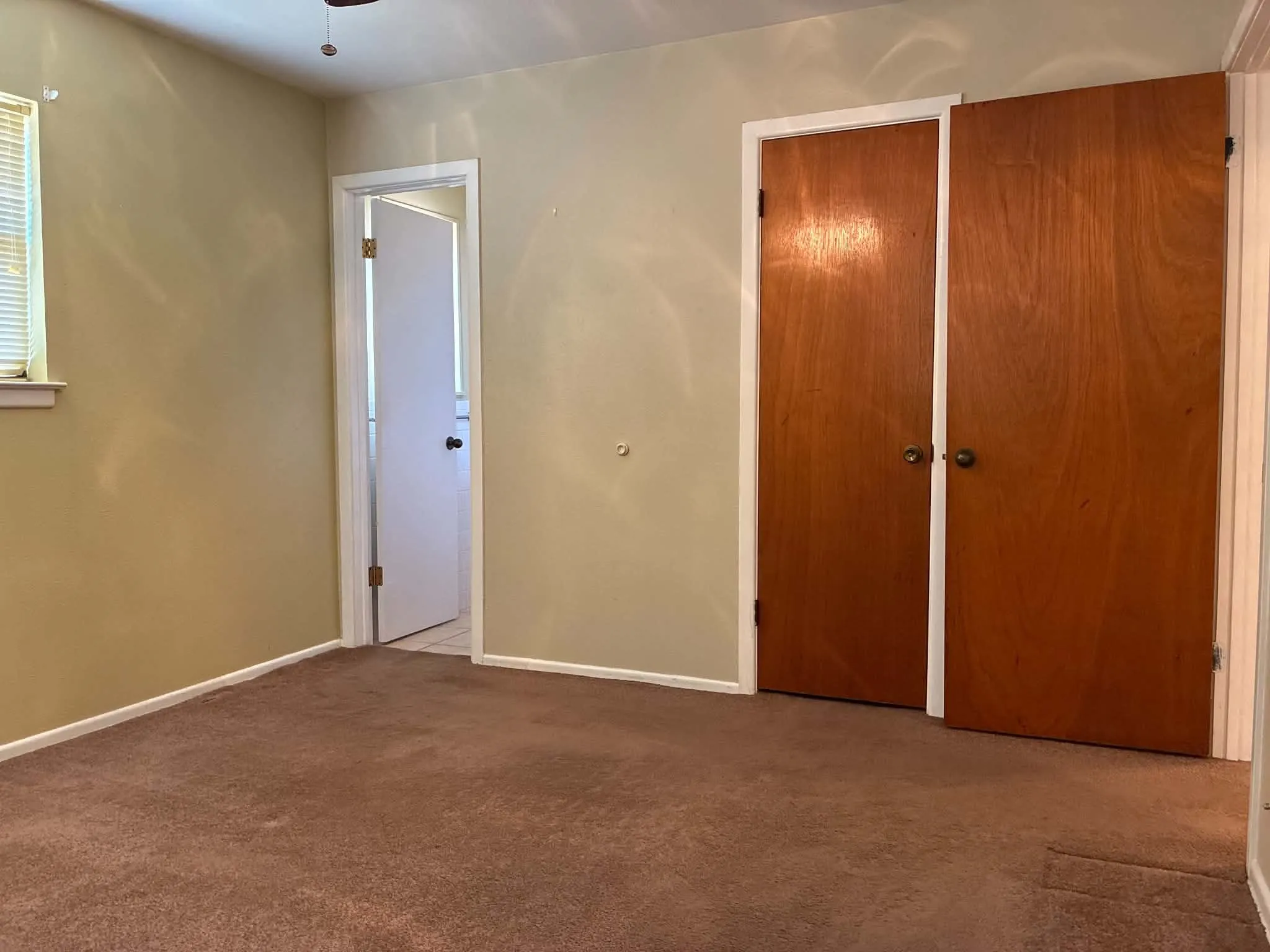 Single Family Residence For Sale in Tarrant County , 3701 Bluebell Drive, Everman, Texas 76140, 3 Bedroom, 2 Bathroom, 2 Garage spaces, 1,504 Sqft, built in 1964, mls#21394890, Real Estate Agent in Everman, Homes For Sale in Tarrant county, Homes For Sale in Everman, Realtor in Everman Texas, Real Estate Brokerage Independent Realty Texas, Luminita Cordes Realtor