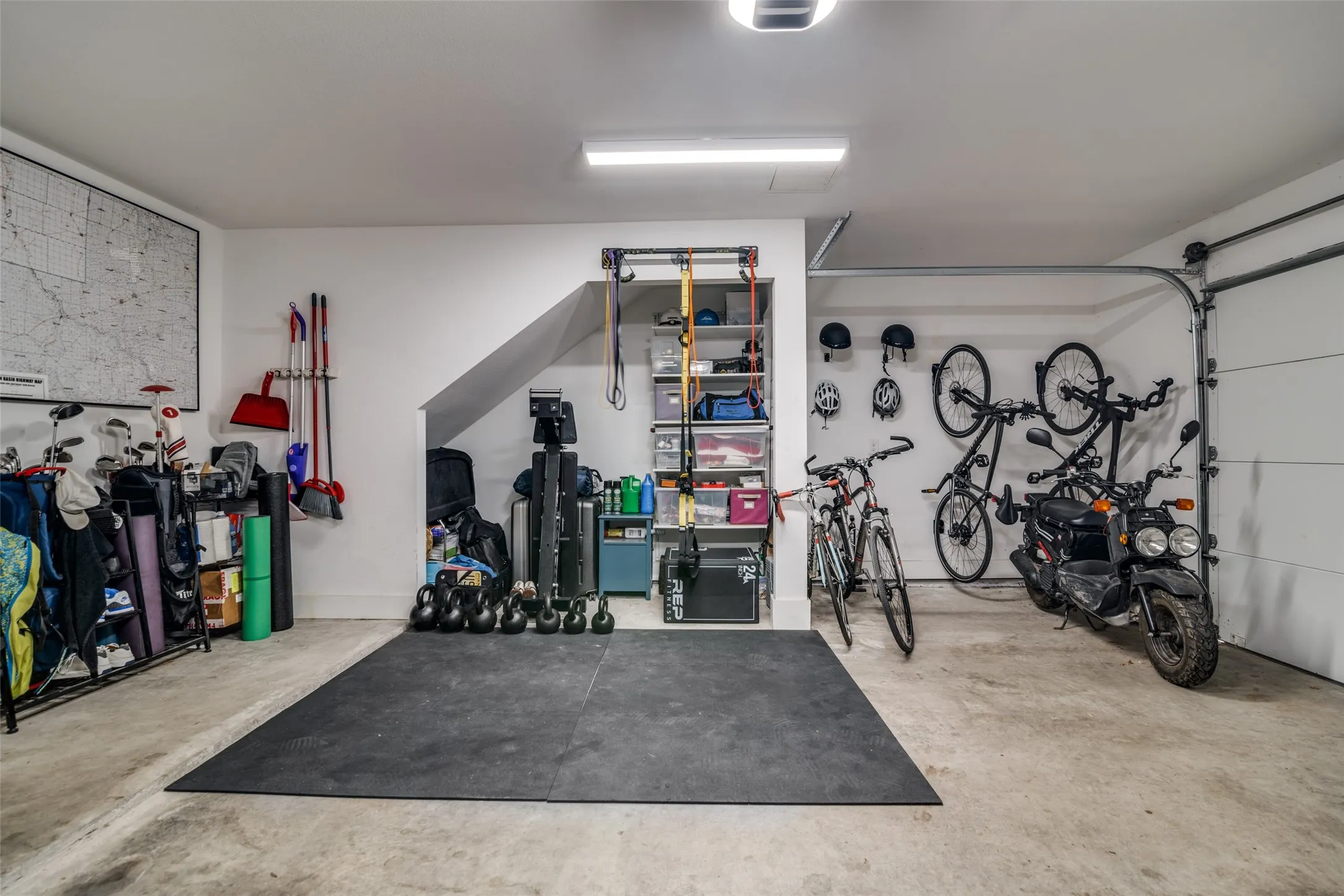 Townhouse For Sale in Dallas County , 5602 Lindell Avenue B, Dallas, Texas 75206, 2 Bedroom, 3 Bathroom, 2 Garage spaces, 1,446 Sqft, built in 2016, mls#21401150, Real Estate Agent in Dallas, Homes For Sale in Dallas county, Homes For Sale in Dallas, Realtor in Dallas Texas, Real Estate Brokerage Independent Realty Texas, Luminita Cordes Realtor