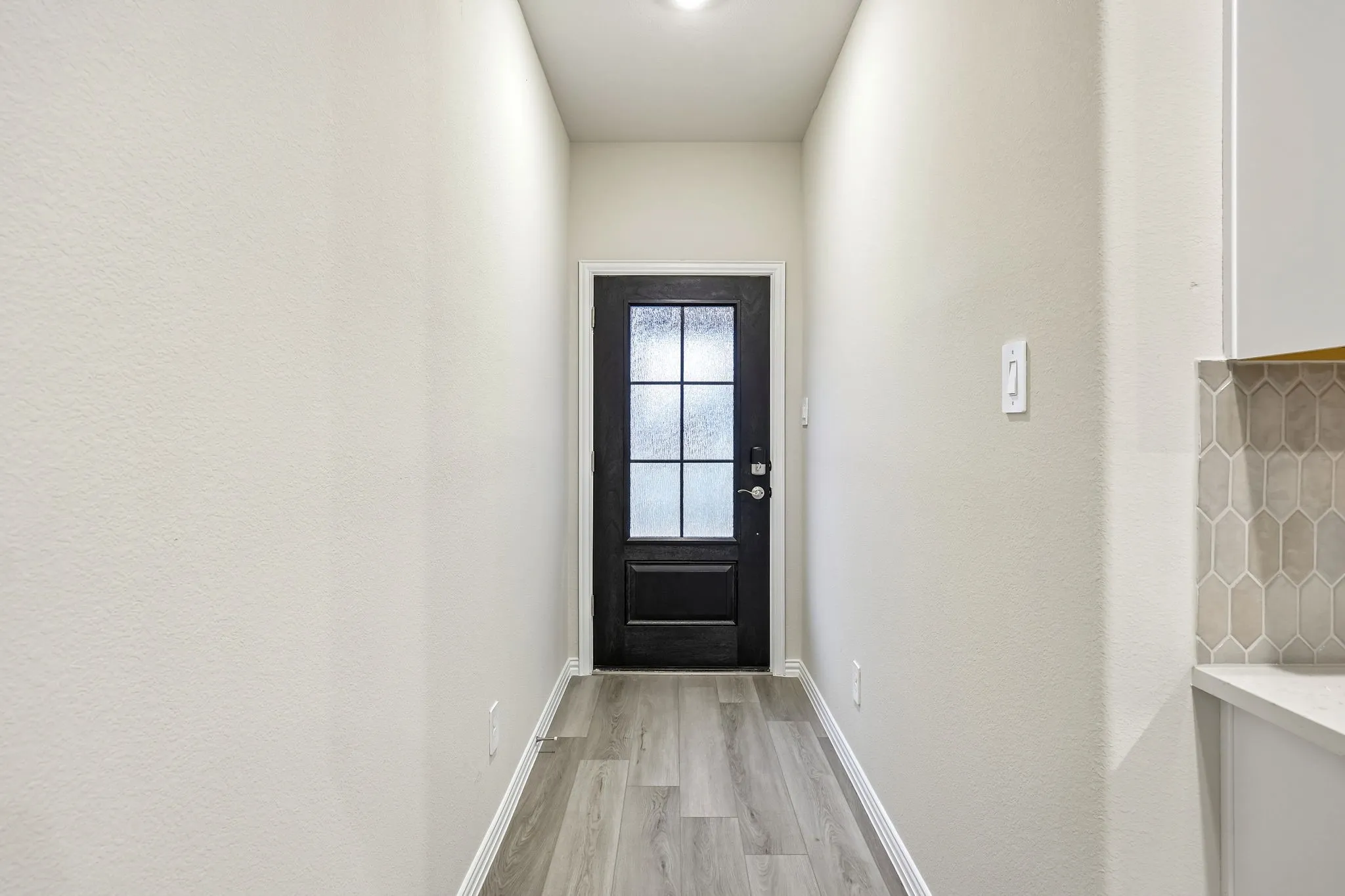  Photo is not of the actual home, but is an inspirational photo of builder’s model home and may depict options, furnishings, and/or decorator features that are not included.
