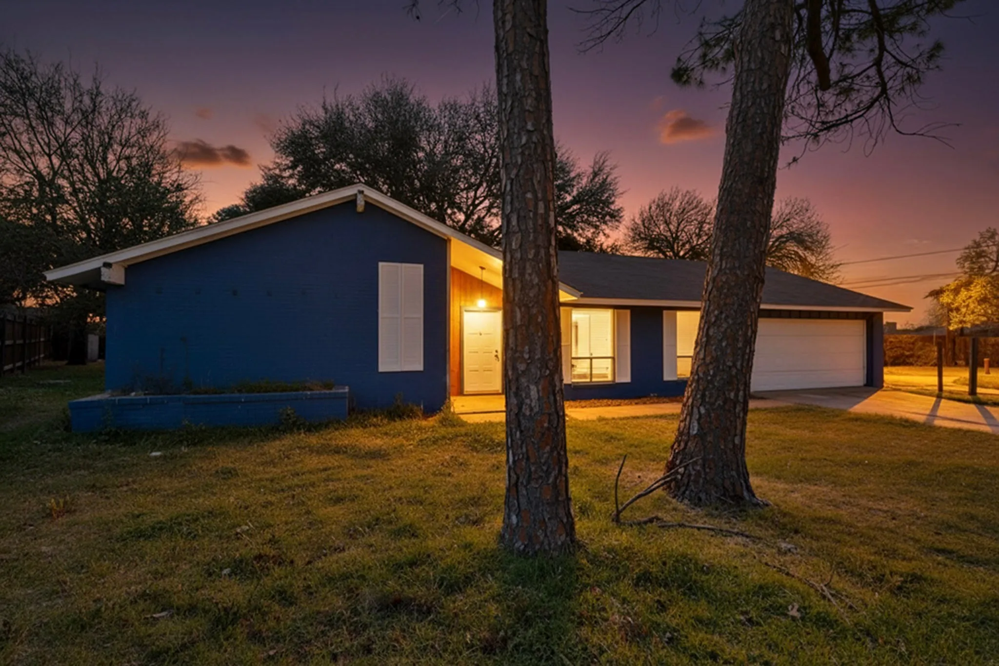 Single Family Residence For Sale in Dallas County , 400 Casa Bello Court, Irving, Texas 75062, 3 Bedroom, 2 Bathroom, 2 Garage spaces, 1,862 Sqft, built in 1966, mls#21403594, Real Estate Agent in Irving, Homes For Sale in Dallas county, Homes For Sale in Irving, Realtor in Irving Texas, Real Estate Brokerage Independent Realty Texas, Luminita Cordes Realtor