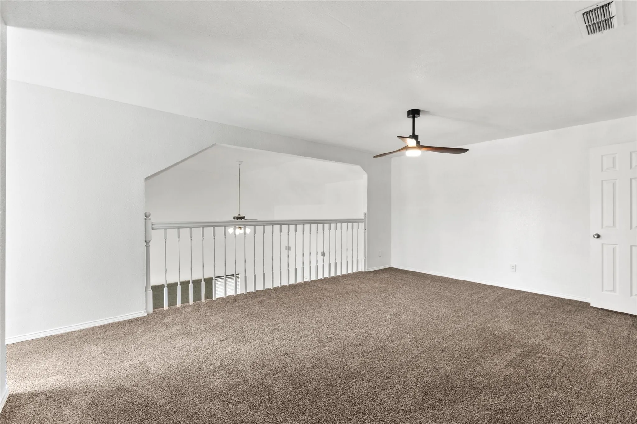 Single Family Residence For Rent in Tarrant County , 2704 Wolff Drive, Arlington, Texas 76015, 4 Bedroom, 3 Bathroom, 2 Garage spaces, 2,848 Sqft, built in 1984, mls#21403596, Real Estate Agent in Arlington, Homes For Rent in Tarrant county, Homes For Rent in Arlington, Realtor in Arlington Texas, Real Estate Brokerage Independent Realty Texas, Luminita Cordes Realtor