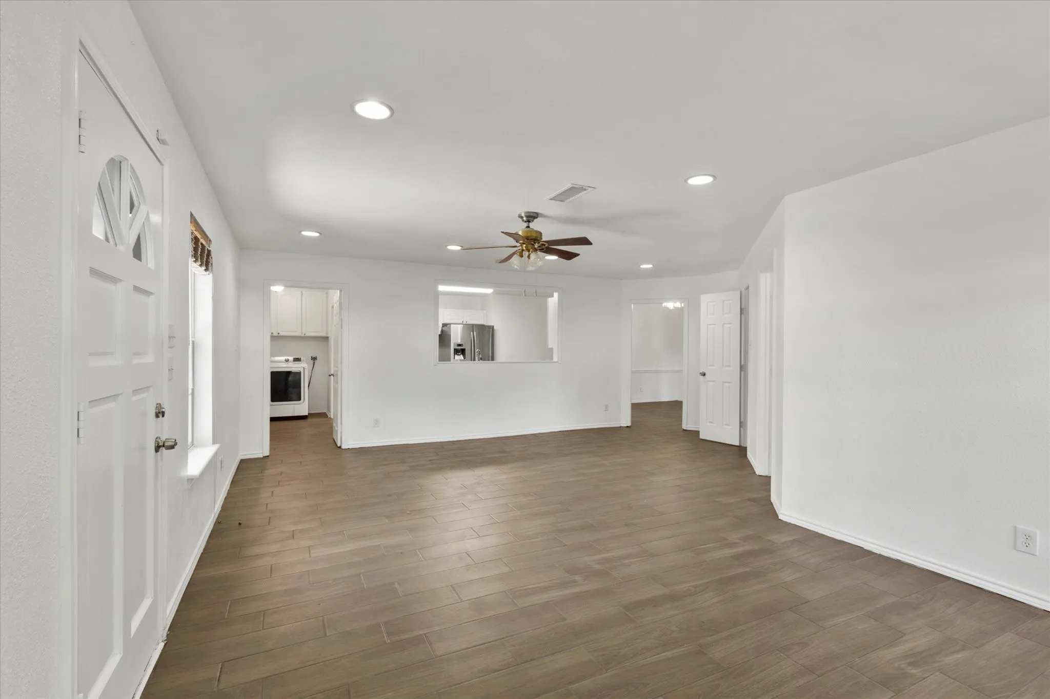 Single Family Residence For Rent in Tarrant County , 2704 Wolff Drive, Arlington, Texas 76015, 4 Bedroom, 3 Bathroom, 2 Garage spaces, 2,848 Sqft, built in 1984, mls#21403596, Real Estate Agent in Arlington, Homes For Rent in Tarrant county, Homes For Rent in Arlington, Realtor in Arlington Texas, Real Estate Brokerage Independent Realty Texas, Luminita Cordes Realtor