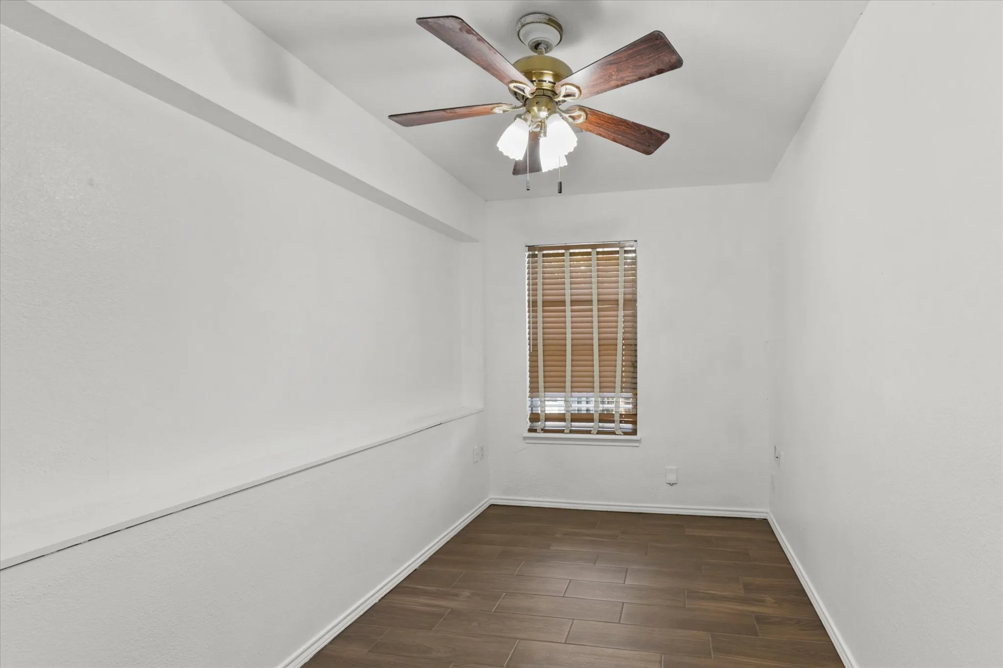 Single Family Residence For Rent in Tarrant County , 2704 Wolff Drive, Arlington, Texas 76015, 4 Bedroom, 3 Bathroom, 2 Garage spaces, 2,848 Sqft, built in 1984, mls#21403596, Real Estate Agent in Arlington, Homes For Rent in Tarrant county, Homes For Rent in Arlington, Realtor in Arlington Texas, Real Estate Brokerage Independent Realty Texas, Luminita Cordes Realtor