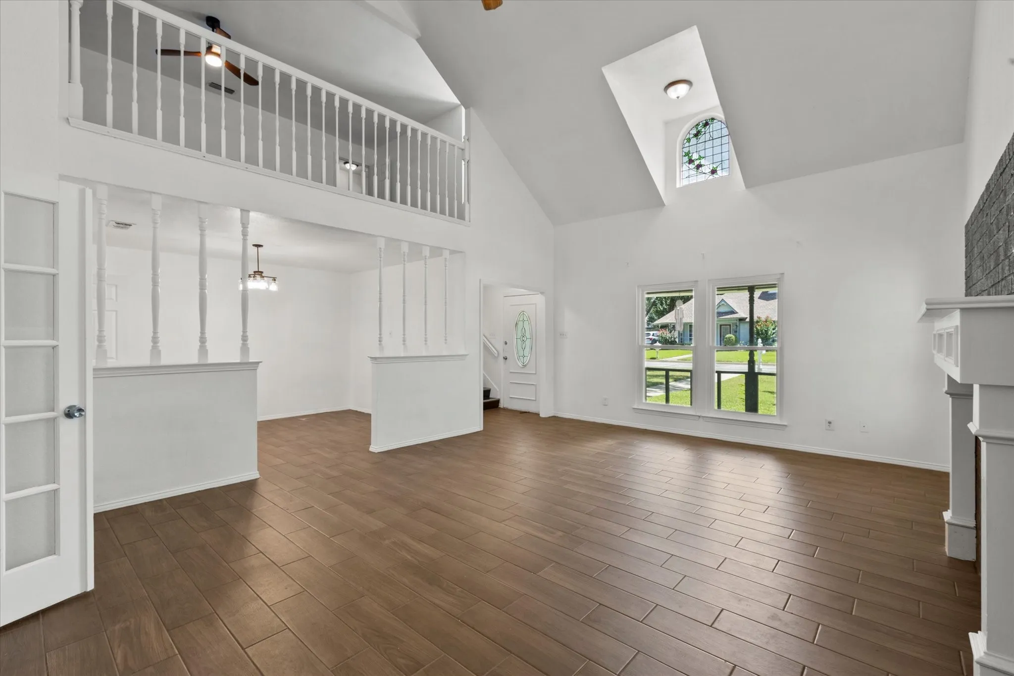 Single Family Residence For Rent in Tarrant County , 2704 Wolff Drive, Arlington, Texas 76015, 4 Bedroom, 3 Bathroom, 2 Garage spaces, 2,848 Sqft, built in 1984, mls#21403596, Real Estate Agent in Arlington, Homes For Rent in Tarrant county, Homes For Rent in Arlington, Realtor in Arlington Texas, Real Estate Brokerage Independent Realty Texas, Luminita Cordes Realtor