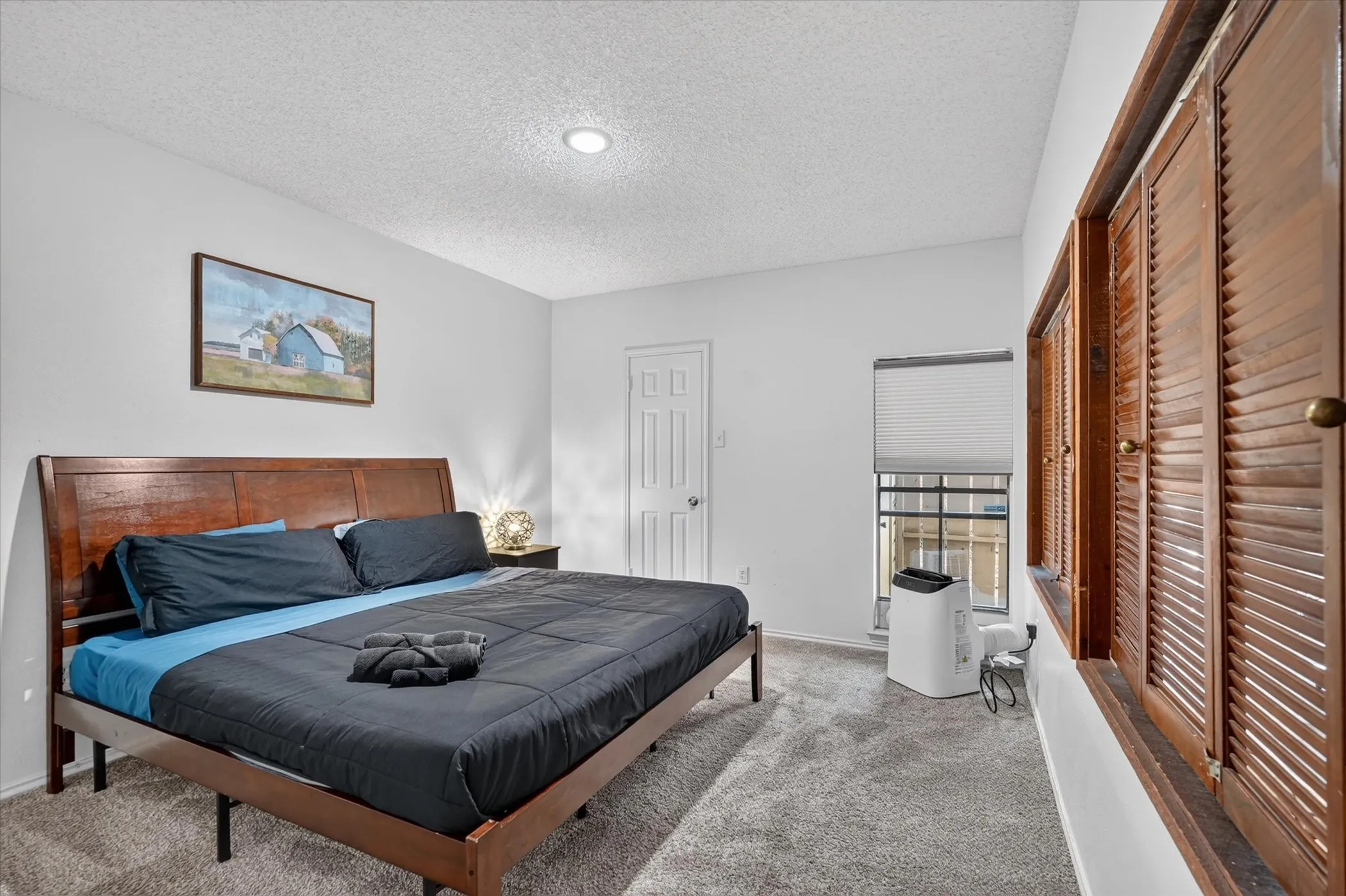 Condominium For Sale in Dallas County , 9254 Forest Lane 106, Dallas, Texas 75243, 1 Bedroom, 1 Bathroom, Garage spaces, 748 Sqft, built in 1982, mls#21403598, Real Estate Agent in Dallas, Homes For Sale in Dallas county, Homes For Sale in Dallas, Realtor in Dallas Texas, Real Estate Brokerage Independent Realty Texas, Luminita Cordes Realtor