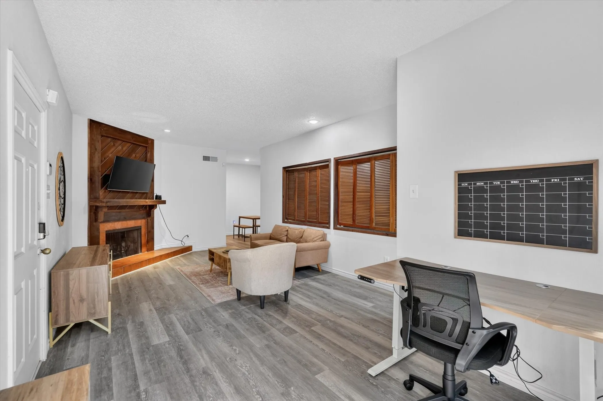 Condominium For Sale in Dallas County , 9254 Forest Lane 106, Dallas, Texas 75243, 1 Bedroom, 1 Bathroom, Garage spaces, 748 Sqft, built in 1982, mls#21403598, Real Estate Agent in Dallas, Homes For Sale in Dallas county, Homes For Sale in Dallas, Realtor in Dallas Texas, Real Estate Brokerage Independent Realty Texas, Luminita Cordes Realtor