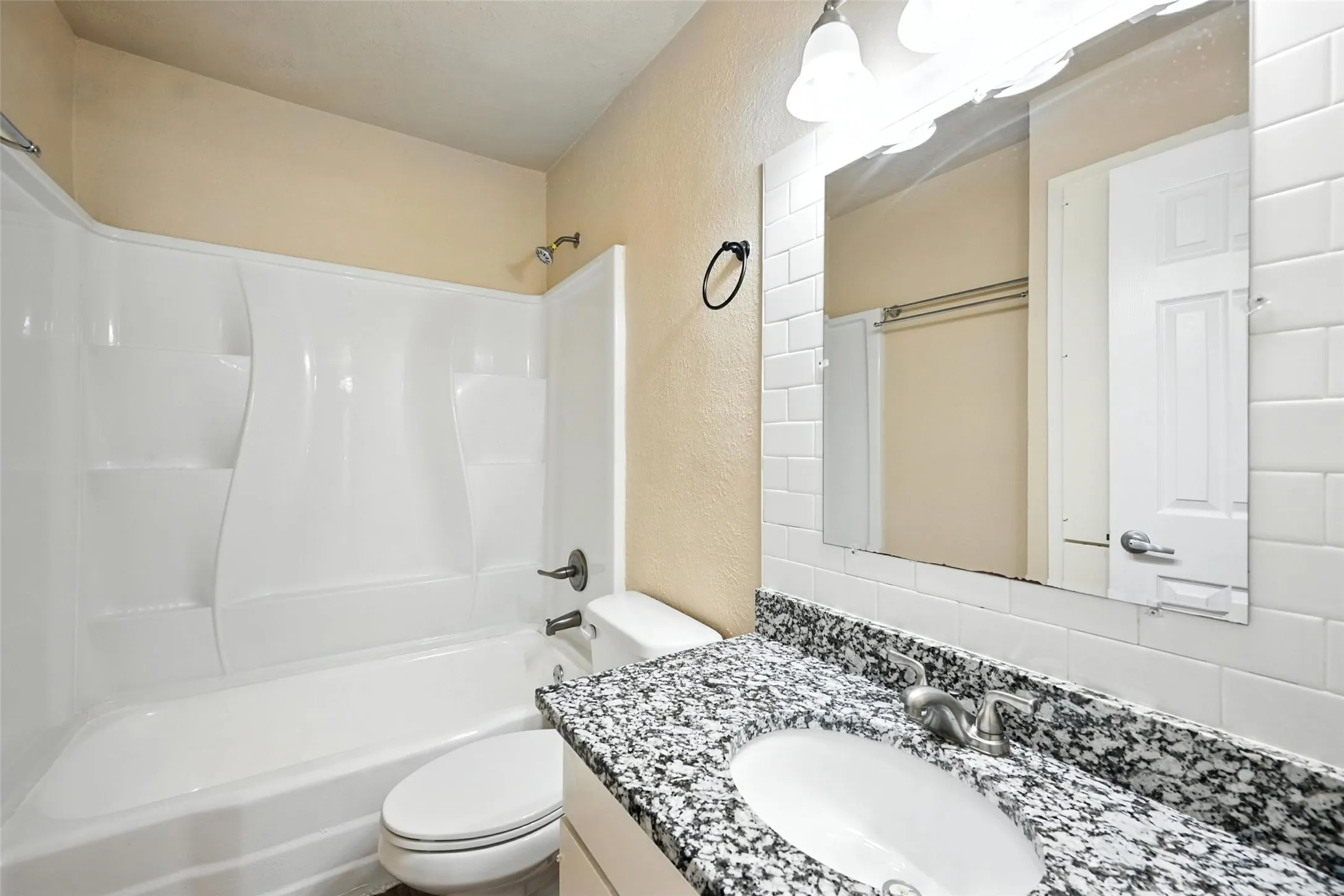Apartment For Rent in Collin County , 103 W Brown Street 1, Wylie, Texas 75098, 1 Bedroom, 1 Bathroom, Garage spaces, 650 Sqft, built in 1963, mls#21403603, Real Estate Agent in Wylie, Homes For Rent in Collin county, Homes For Rent in Wylie, Realtor in Wylie Texas, Real Estate Brokerage Independent Realty Texas, Luminita Cordes Realtor
