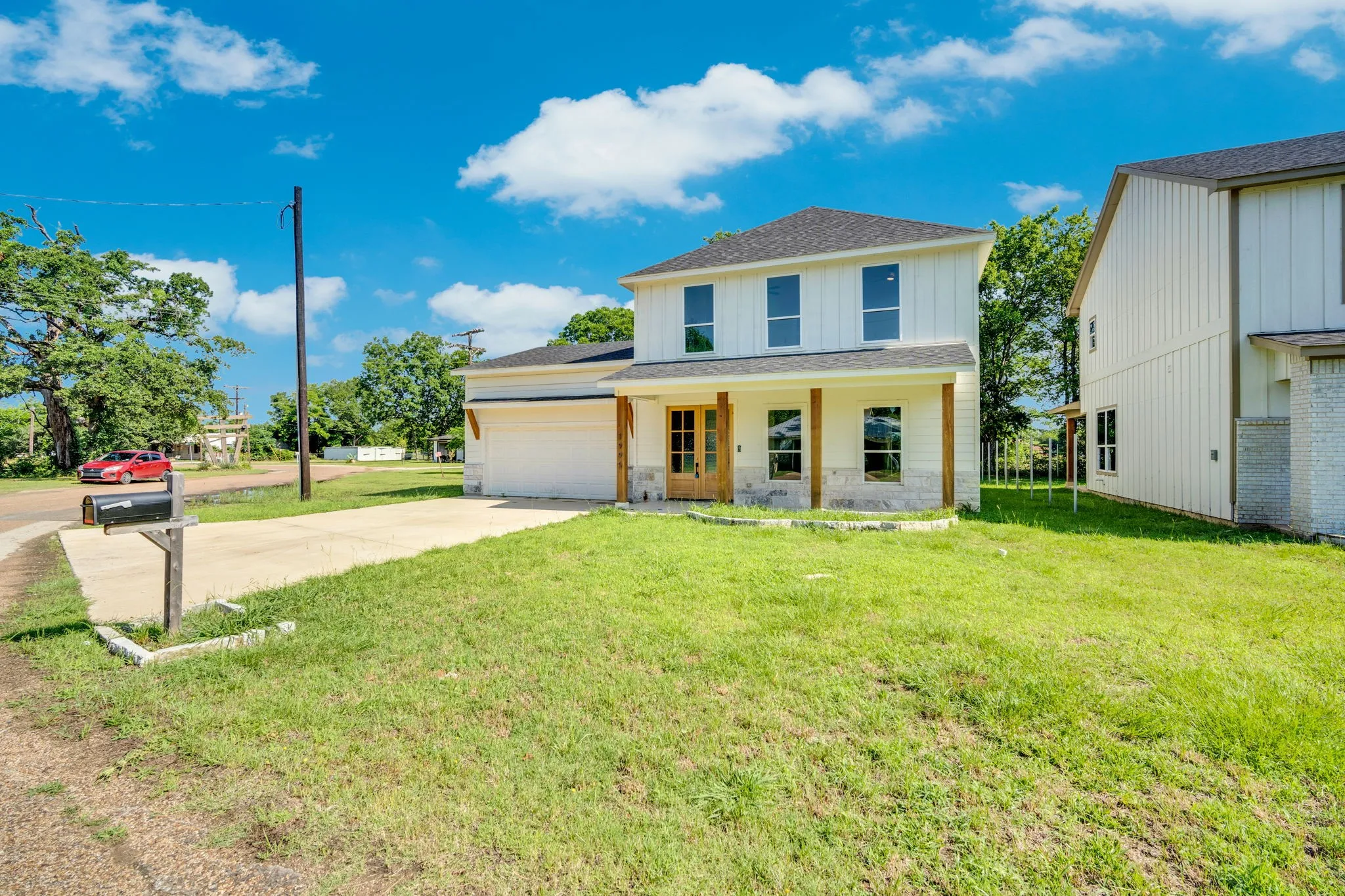 Single Family Residence For Sale in Henderson County , 1995 Lakeview Drive, Kemp, Texas 75143, 4 Bedroom, 4 Bathroom, 2 Garage spaces, 2,032 Sqft, built in 2024, mls#21403606, Real Estate Agent in Kemp, Homes For Sale in Henderson county, Homes For Sale in Kemp, Realtor in Kemp Texas, Real Estate Brokerage Independent Realty Texas, Luminita Cordes Realtor