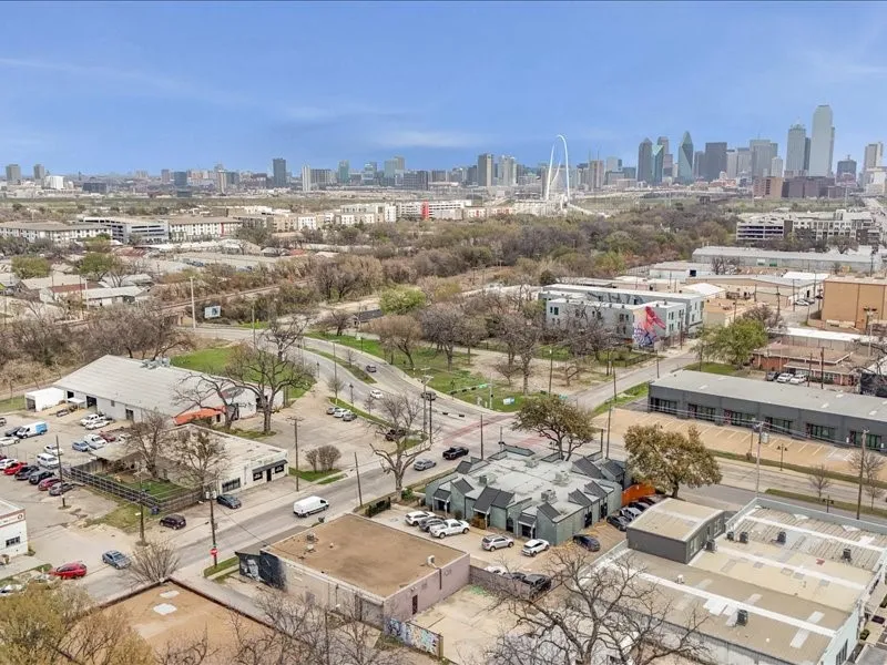 Office For Rent in Dallas County , 914 W Commerce Street, Dallas, Texas 75208, 0, 0, Garage spaces, 0 Sqft, built in 1956, mls#21403597, Real Estate Agent in Dallas, Homes For Rent in Dallas county, Homes For Rent in Dallas, Realtor in Dallas Texas, Real Estate Brokerage Independent Realty Texas, Luminita Cordes Realtor