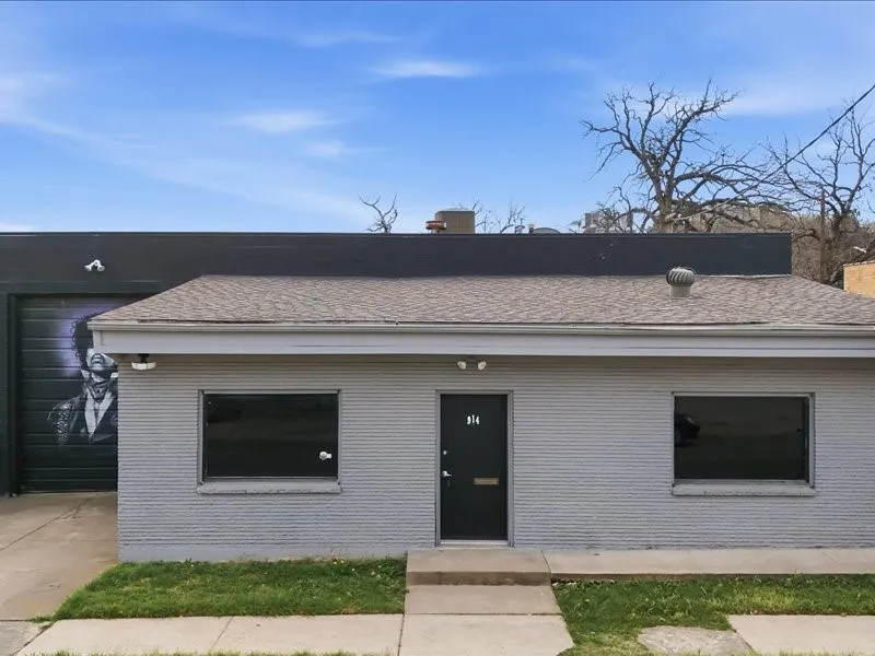 Office For Rent in Dallas County , 914 W Commerce Street, Dallas, Texas 75208, 0, 0, Garage spaces, 0 Sqft, built in 1956, mls#21403597, Real Estate Agent in Dallas, Homes For Rent in Dallas county, Homes For Rent in Dallas, Realtor in Dallas Texas, Real Estate Brokerage Independent Realty Texas, Luminita Cordes Realtor