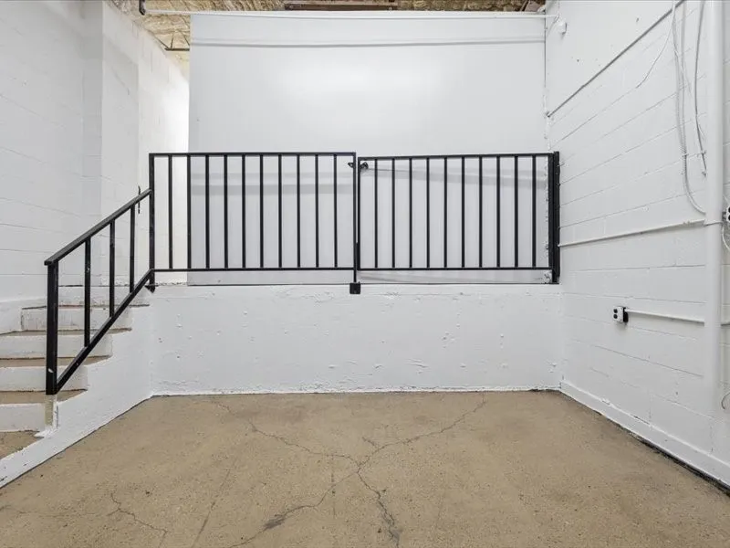 Office For Rent in Dallas County , 914 W Commerce Street, Dallas, Texas 75208, 0, 0, Garage spaces, 0 Sqft, built in 1956, mls#21403597, Real Estate Agent in Dallas, Homes For Rent in Dallas county, Homes For Rent in Dallas, Realtor in Dallas Texas, Real Estate Brokerage Independent Realty Texas, Luminita Cordes Realtor
