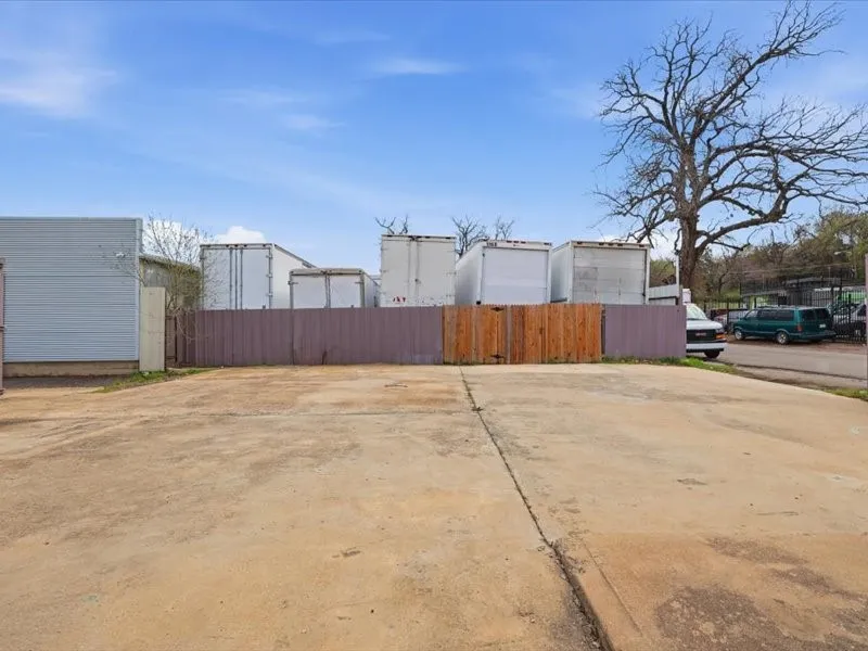 Office For Rent in Dallas County , 914 W Commerce Street, Dallas, Texas 75208, 0, 0, Garage spaces, 0 Sqft, built in 1956, mls#21403597, Real Estate Agent in Dallas, Homes For Rent in Dallas county, Homes For Rent in Dallas, Realtor in Dallas Texas, Real Estate Brokerage Independent Realty Texas, Luminita Cordes Realtor