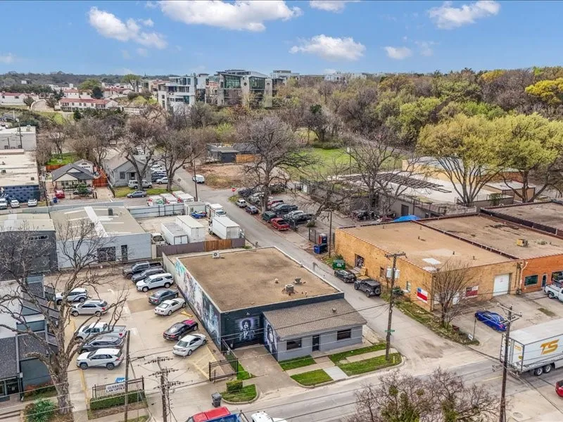 Office For Rent in Dallas County , 914 W Commerce Street, Dallas, Texas 75208, 0, 0, Garage spaces, 0 Sqft, built in 1956, mls#21403597, Real Estate Agent in Dallas, Homes For Rent in Dallas county, Homes For Rent in Dallas, Realtor in Dallas Texas, Real Estate Brokerage Independent Realty Texas, Luminita Cordes Realtor