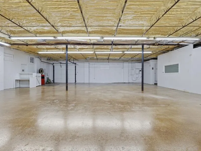 Office For Rent in Dallas County , 914 W Commerce Street, Dallas, Texas 75208, 0, 0, Garage spaces, 0 Sqft, built in 1956, mls#21403597, Real Estate Agent in Dallas, Homes For Rent in Dallas county, Homes For Rent in Dallas, Realtor in Dallas Texas, Real Estate Brokerage Independent Realty Texas, Luminita Cordes Realtor
