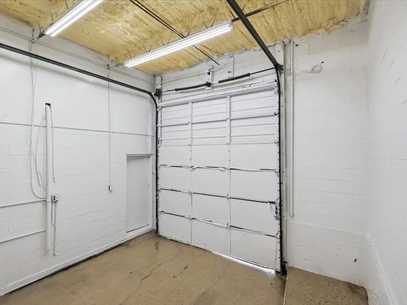 Office For Rent in Dallas County , 914 W Commerce Street, Dallas, Texas 75208, 0, 0, Garage spaces, 0 Sqft, built in 1956, mls#21403597, Real Estate Agent in Dallas, Homes For Rent in Dallas county, Homes For Rent in Dallas, Realtor in Dallas Texas, Real Estate Brokerage Independent Realty Texas, Luminita Cordes Realtor