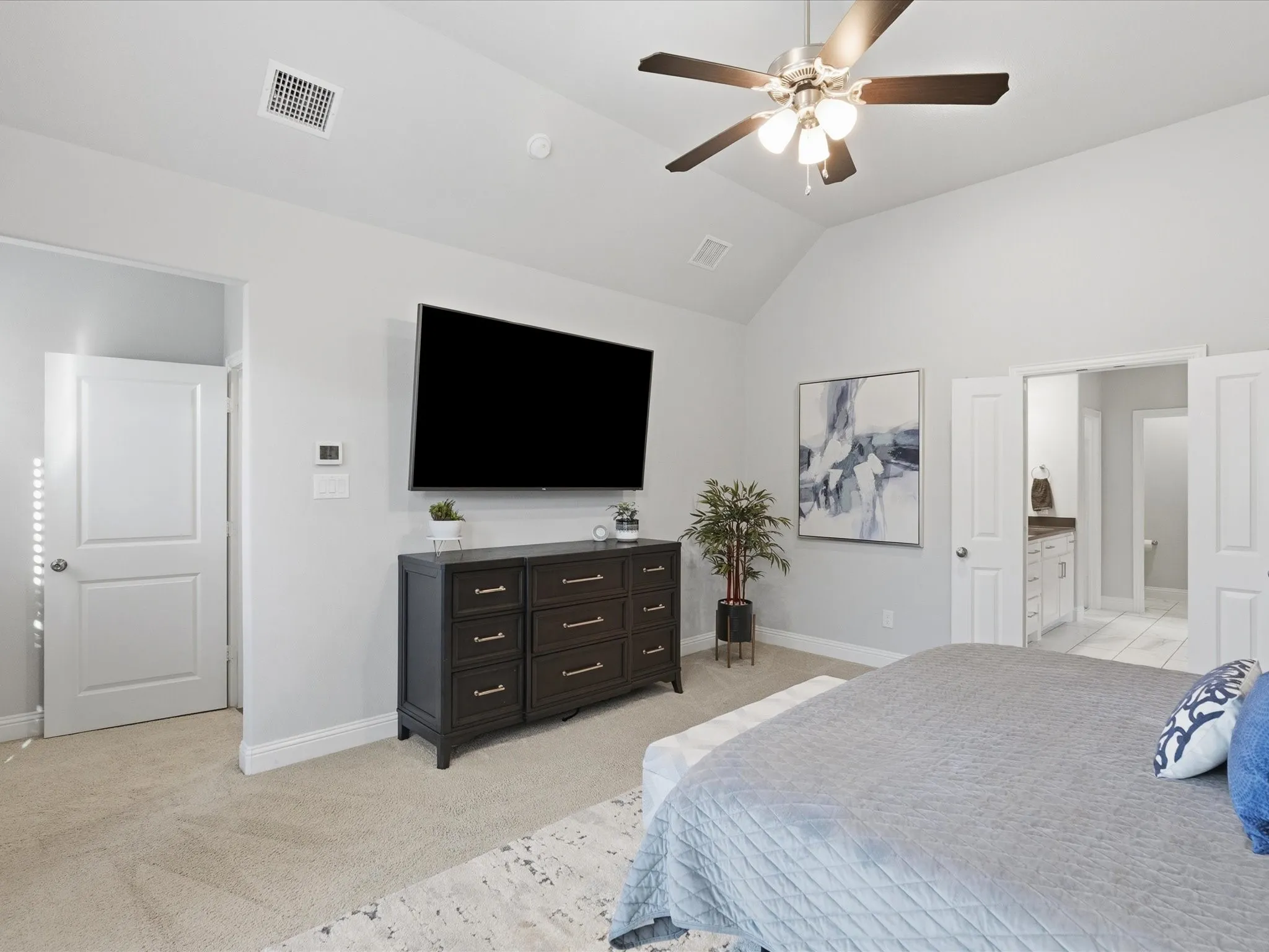 Single Family Residence For Sale in Denton County , 9421 Excursion Drive, Oak Point, Texas 75068, 4 Bedroom, 4 Bathroom, 3 Garage spaces, 2,940 Sqft, built in 2020, mls#21396129, Real Estate Agent in Oak Point, Homes For Sale in Denton county, Homes For Sale in Oak Point, Realtor in Oak Point Texas, Real Estate Brokerage Independent Realty Texas, Luminita Cordes Realtor