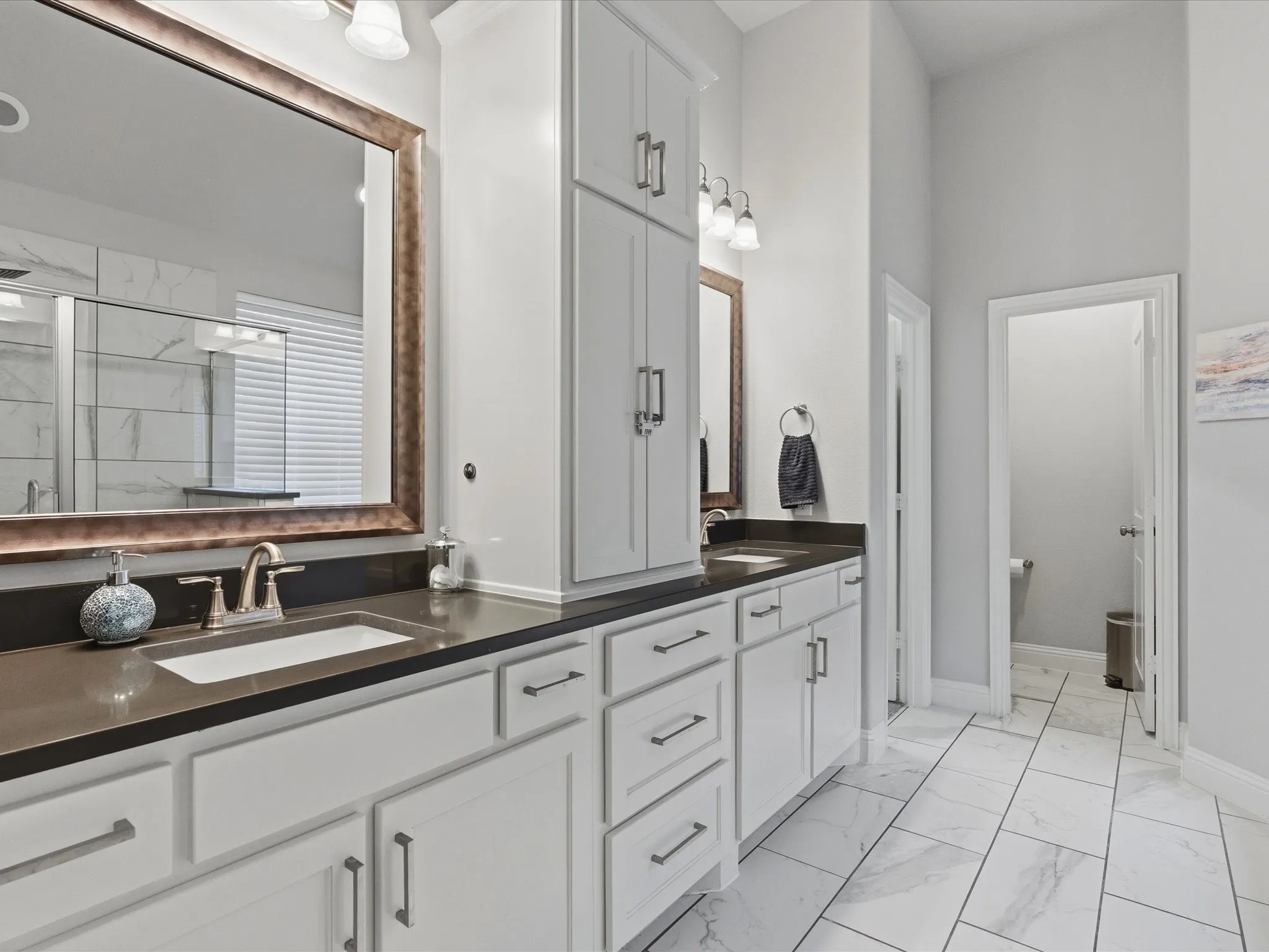 Single Family Residence For Sale in Denton County , 9421 Excursion Drive, Oak Point, Texas 75068, 4 Bedroom, 4 Bathroom, 3 Garage spaces, 2,940 Sqft, built in 2020, mls#21396129, Real Estate Agent in Oak Point, Homes For Sale in Denton county, Homes For Sale in Oak Point, Realtor in Oak Point Texas, Real Estate Brokerage Independent Realty Texas, Luminita Cordes Realtor