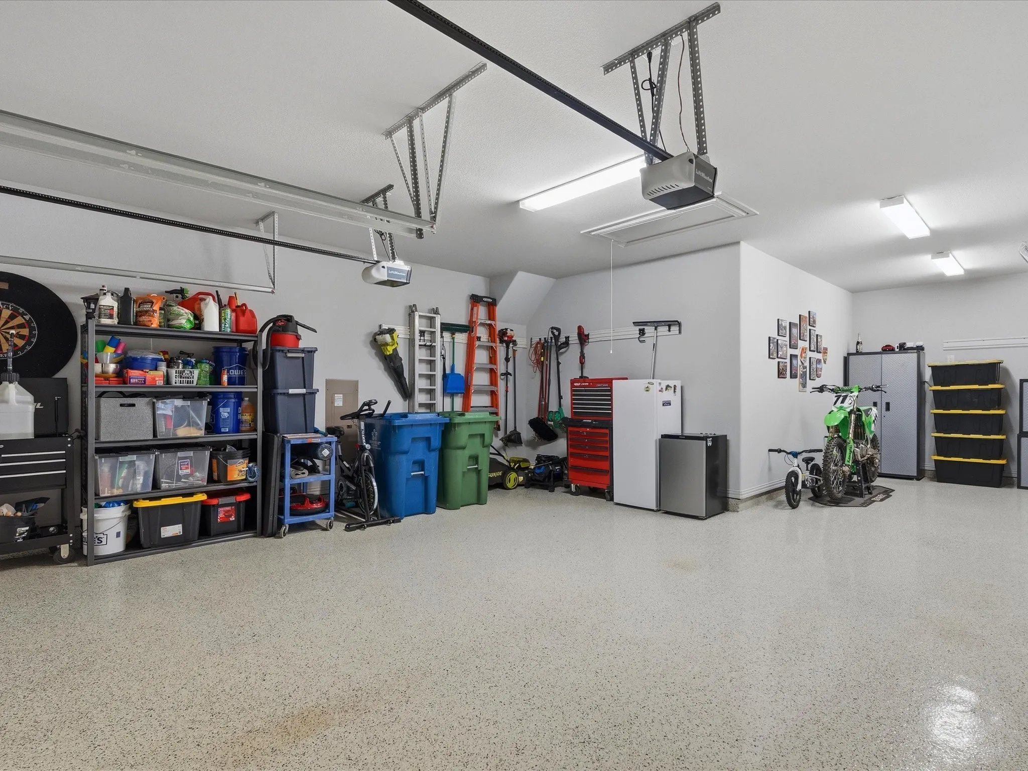Single Family Residence For Sale in Denton County , 9421 Excursion Drive, Oak Point, Texas 75068, 4 Bedroom, 4 Bathroom, 3 Garage spaces, 2,940 Sqft, built in 2020, mls#21396129, Real Estate Agent in Oak Point, Homes For Sale in Denton county, Homes For Sale in Oak Point, Realtor in Oak Point Texas, Real Estate Brokerage Independent Realty Texas, Luminita Cordes Realtor