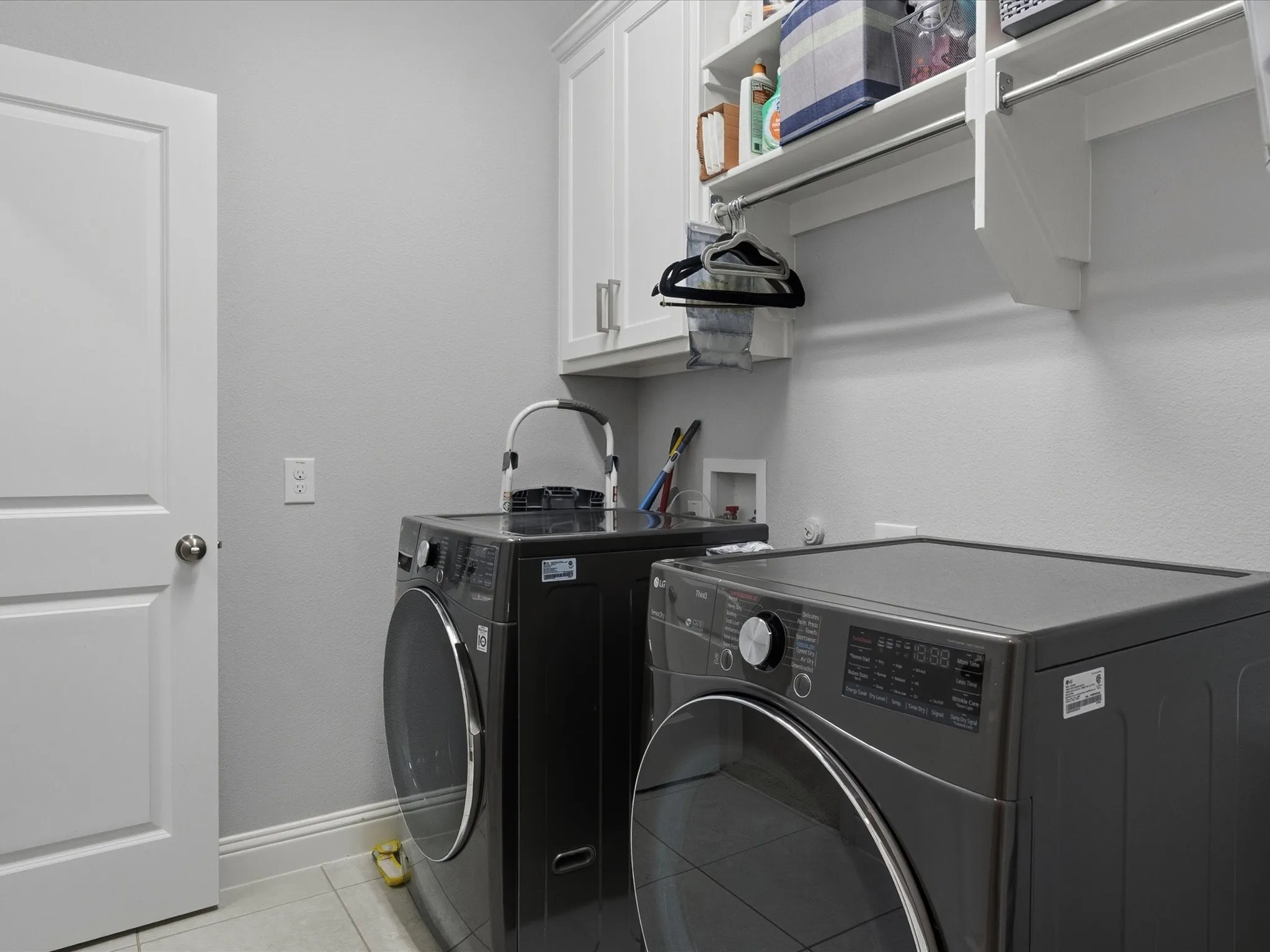 Single Family Residence For Sale in Denton County , 9421 Excursion Drive, Oak Point, Texas 75068, 4 Bedroom, 4 Bathroom, 3 Garage spaces, 2,940 Sqft, built in 2020, mls#21396129, Real Estate Agent in Oak Point, Homes For Sale in Denton county, Homes For Sale in Oak Point, Realtor in Oak Point Texas, Real Estate Brokerage Independent Realty Texas, Luminita Cordes Realtor